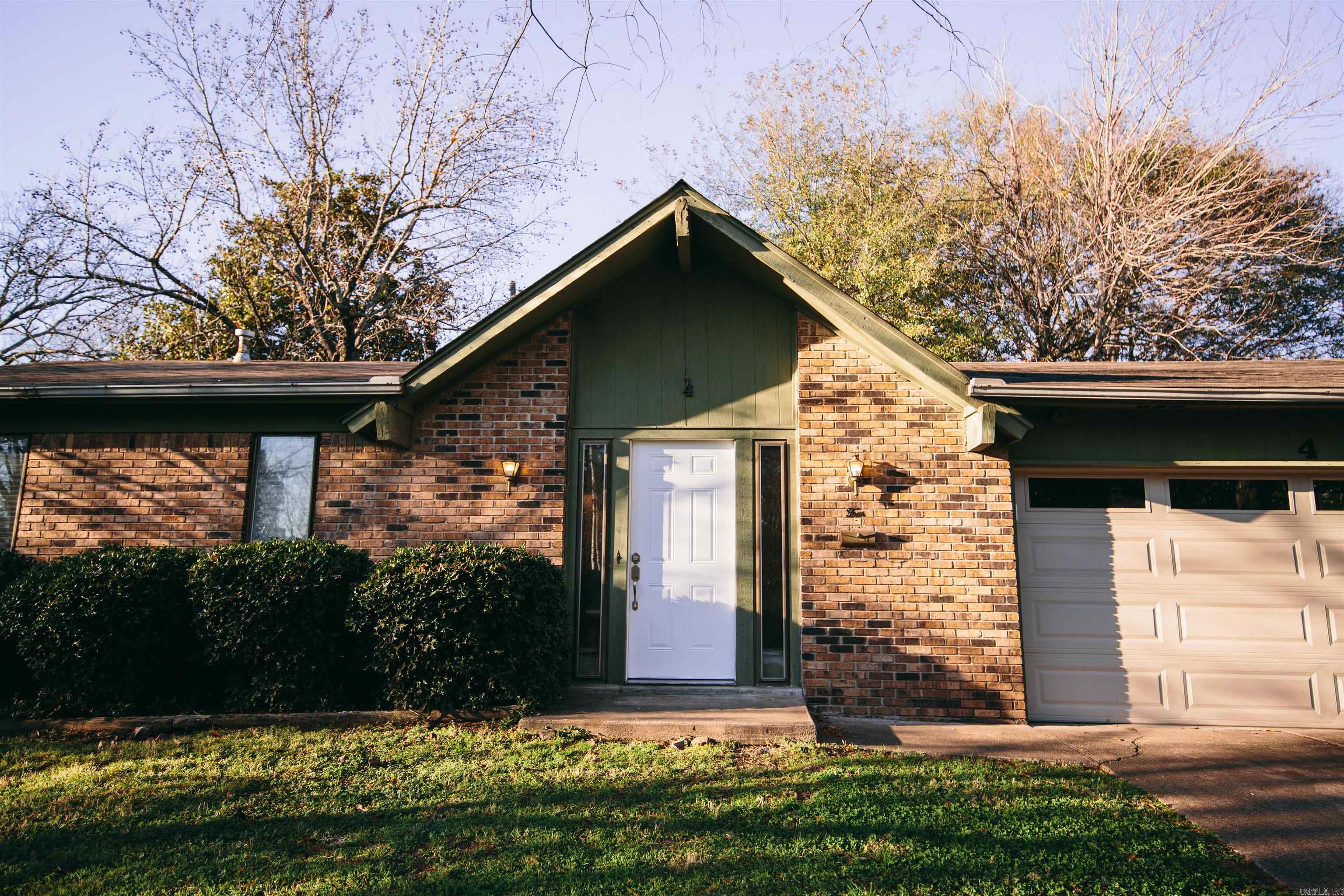 Wonderful One Level in the heart of Little Rock minutes to everything east and west. Great potential for first time home buyer or investor! 3 beds, 2 baths, separate dining/office, great room with vaulted ceilings, 2 car garage, and fully fenced backyard on level lot.  Great room has been virtually staged. Easy to show!