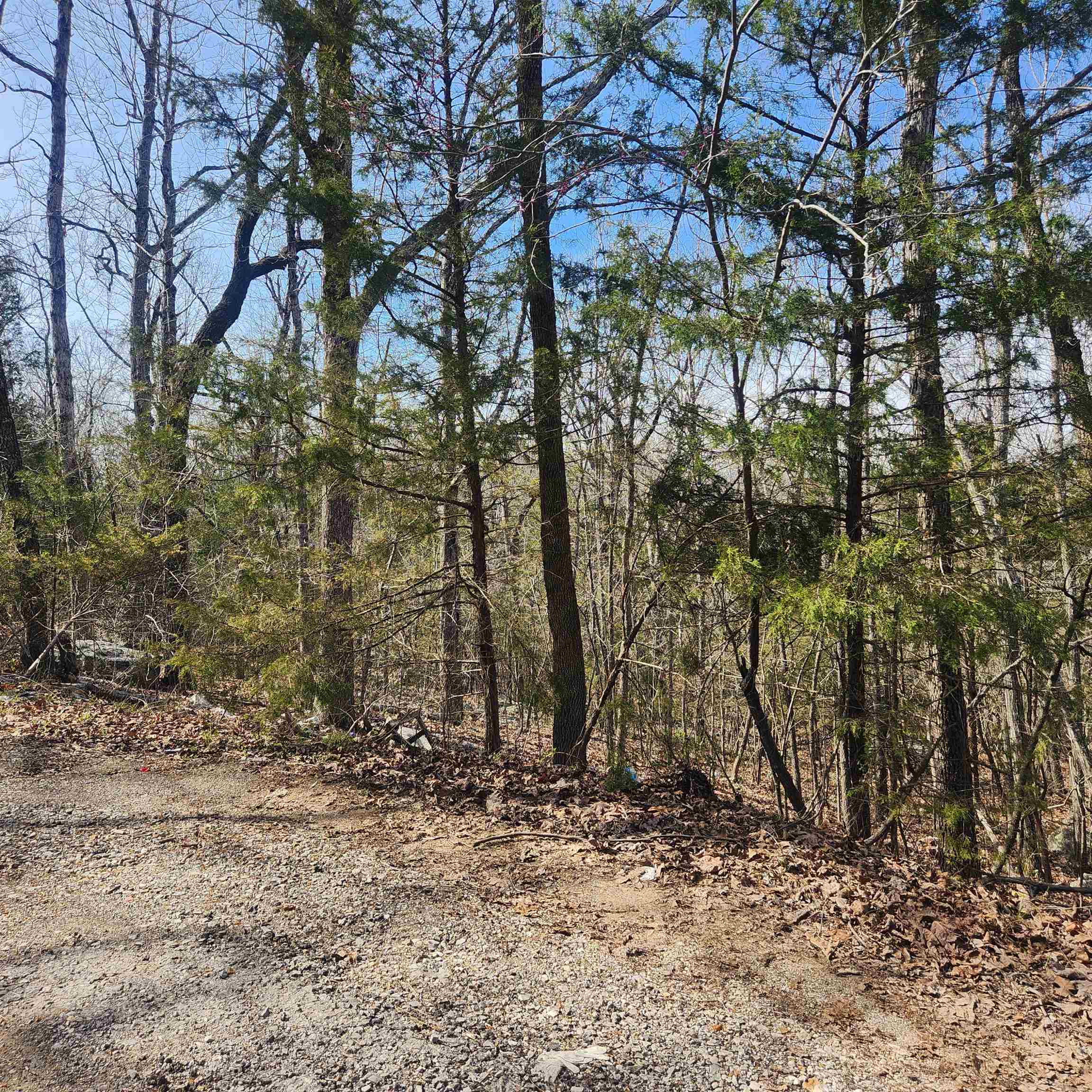 Broken Bow - Land