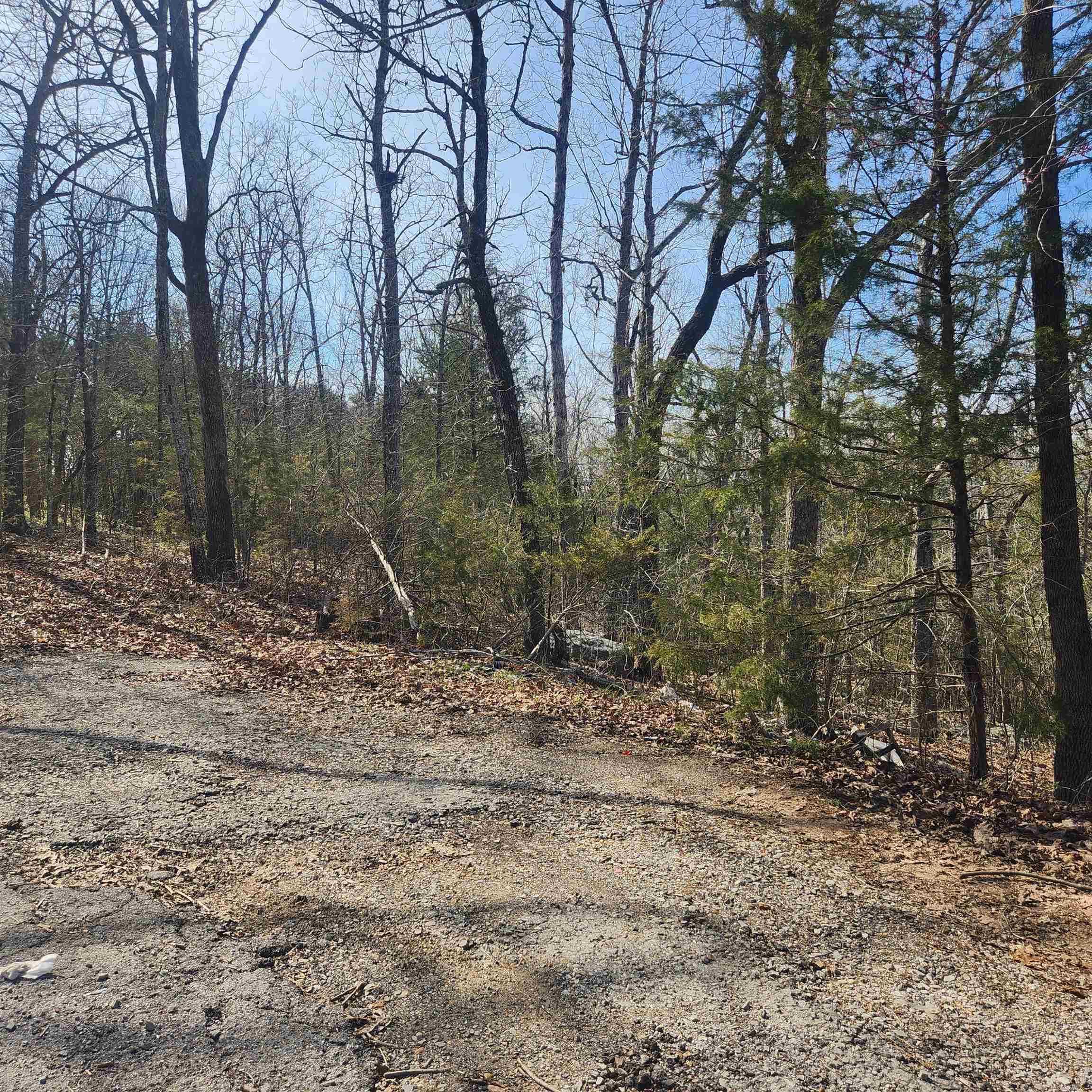 Broken Bow - Land