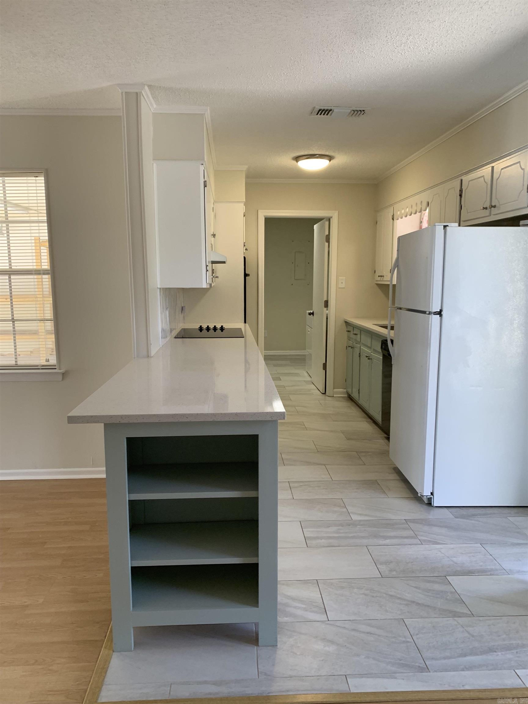 LYNNWOOD ACRES - Residential
