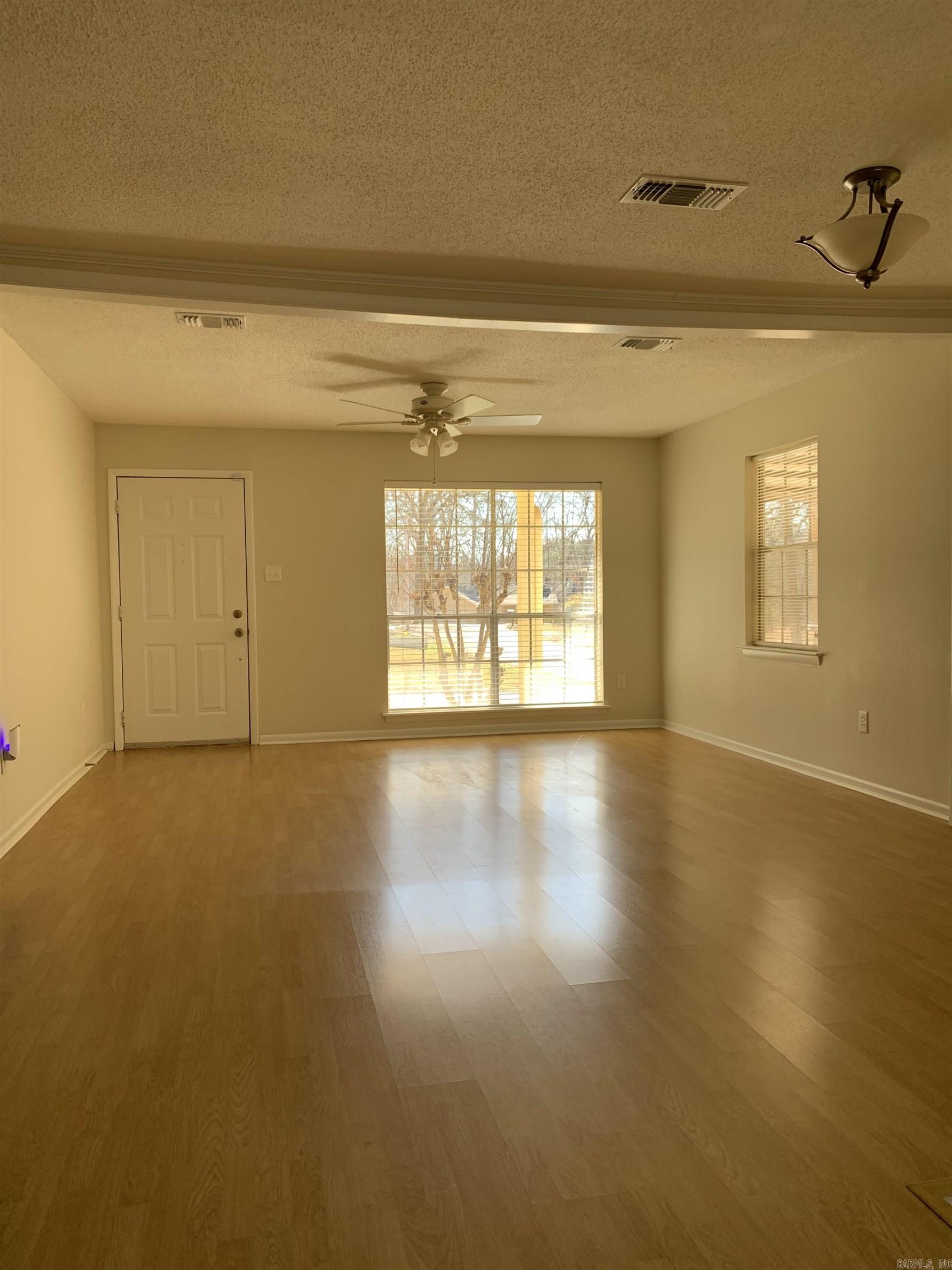 LYNNWOOD ACRES - Residential