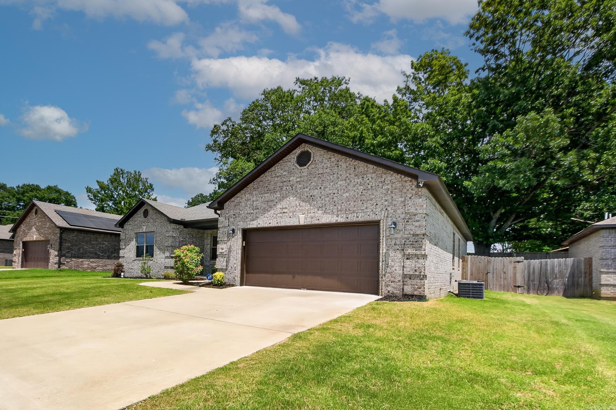 AUTUMN BROOKE - Residential