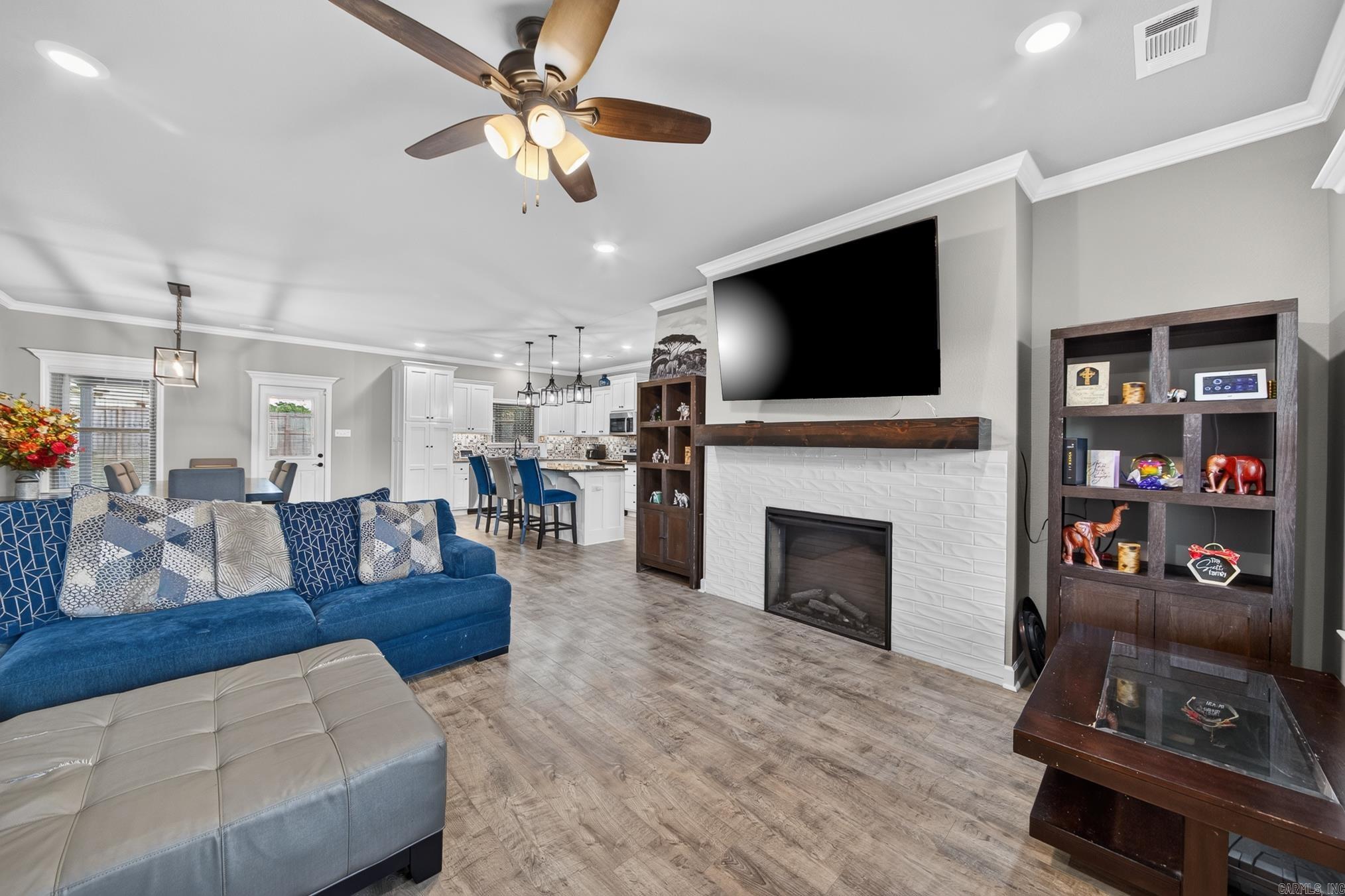 AUTUMN BROOKE - Residential