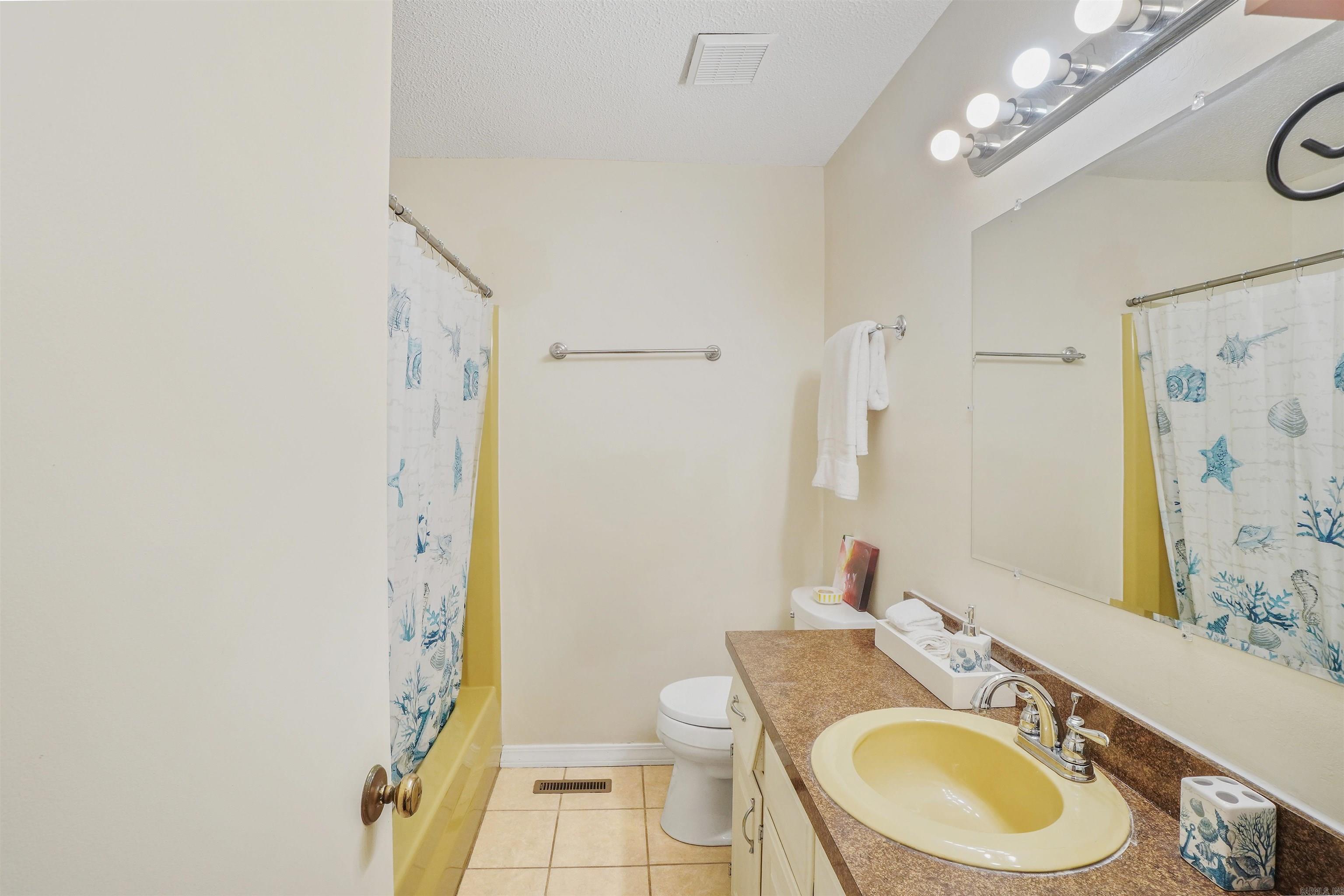 CHELSEA GLADE - Residential