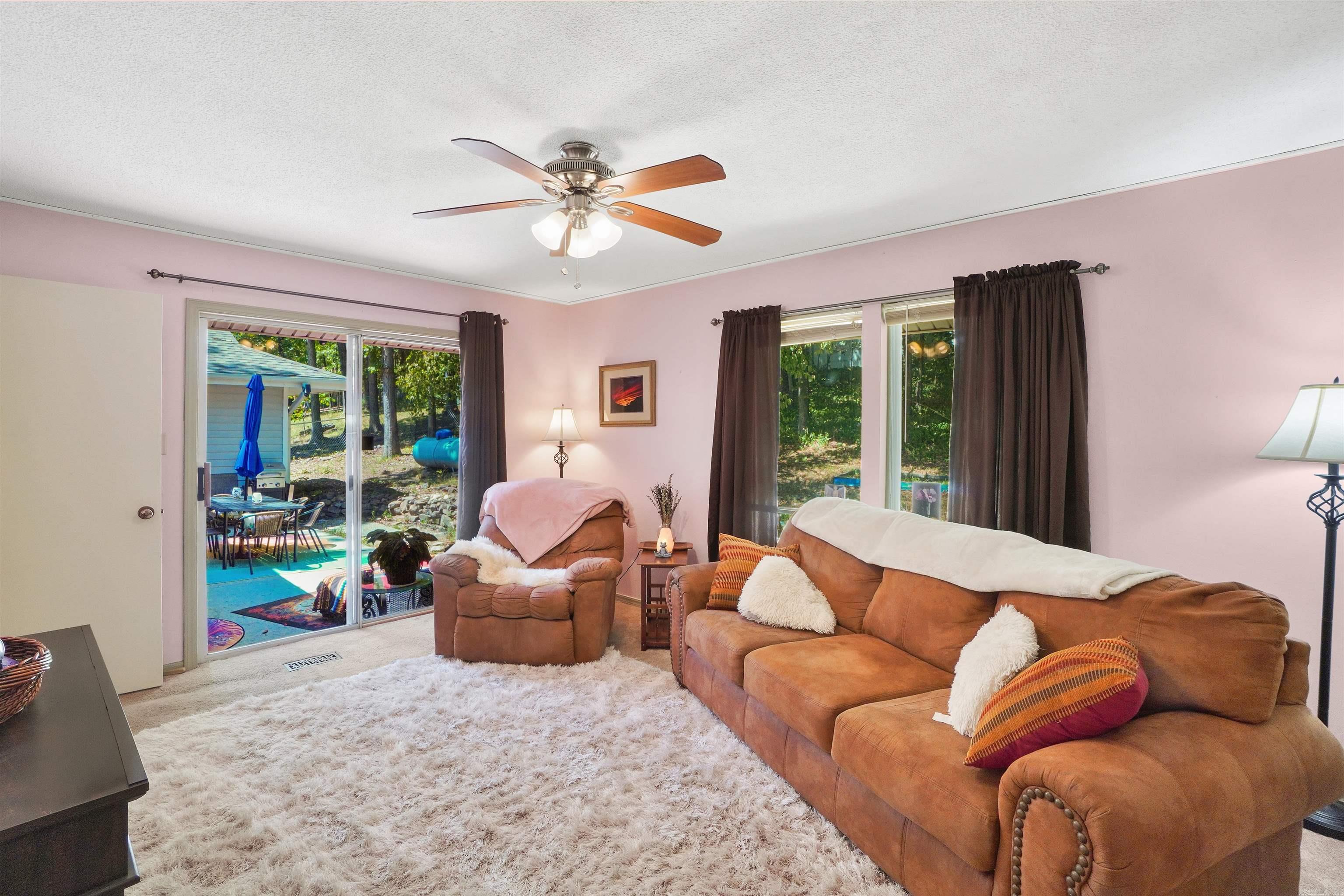 CHELSEA GLADE - Residential