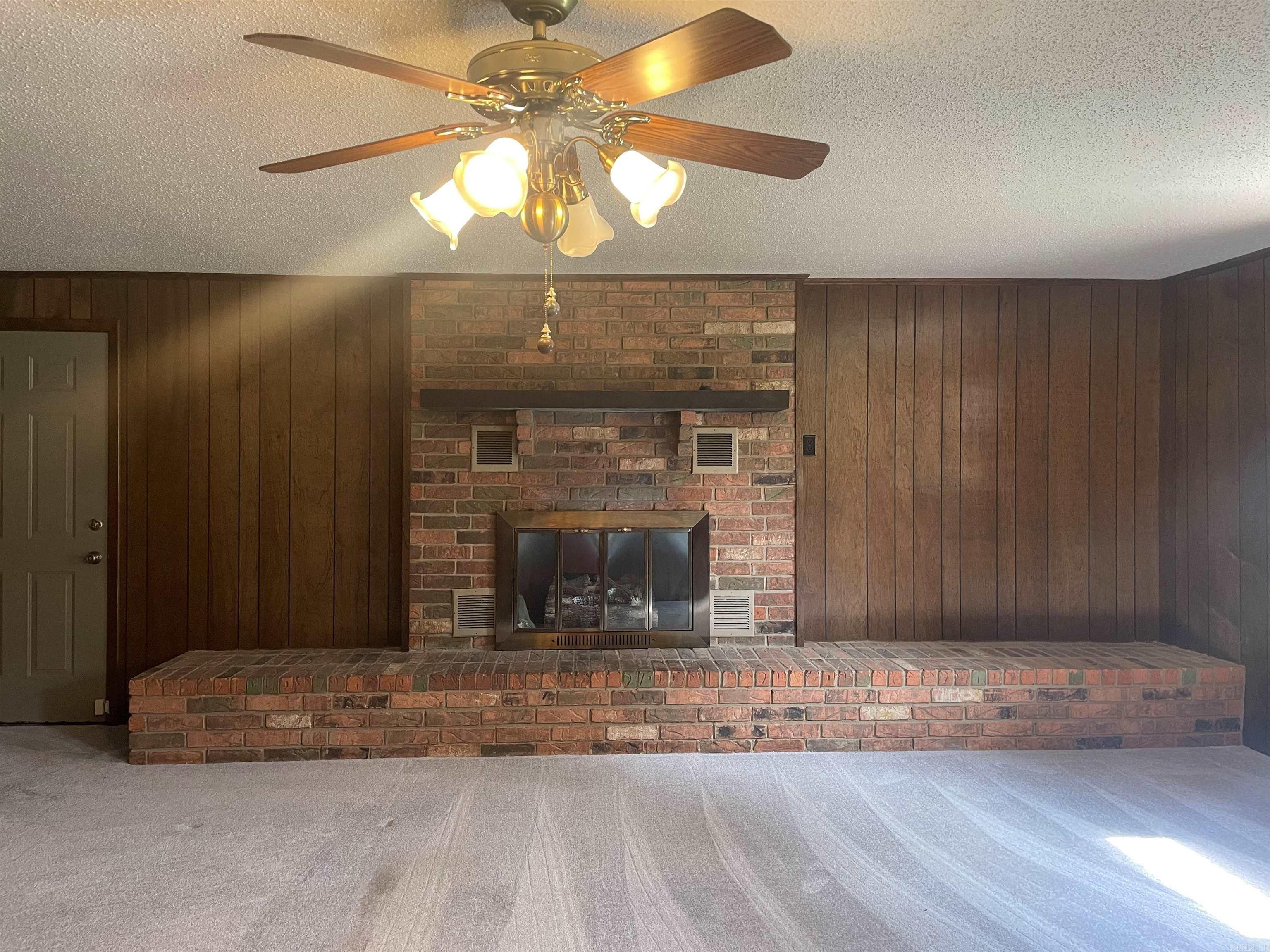 COUCHWOOD ACRES - Residential
