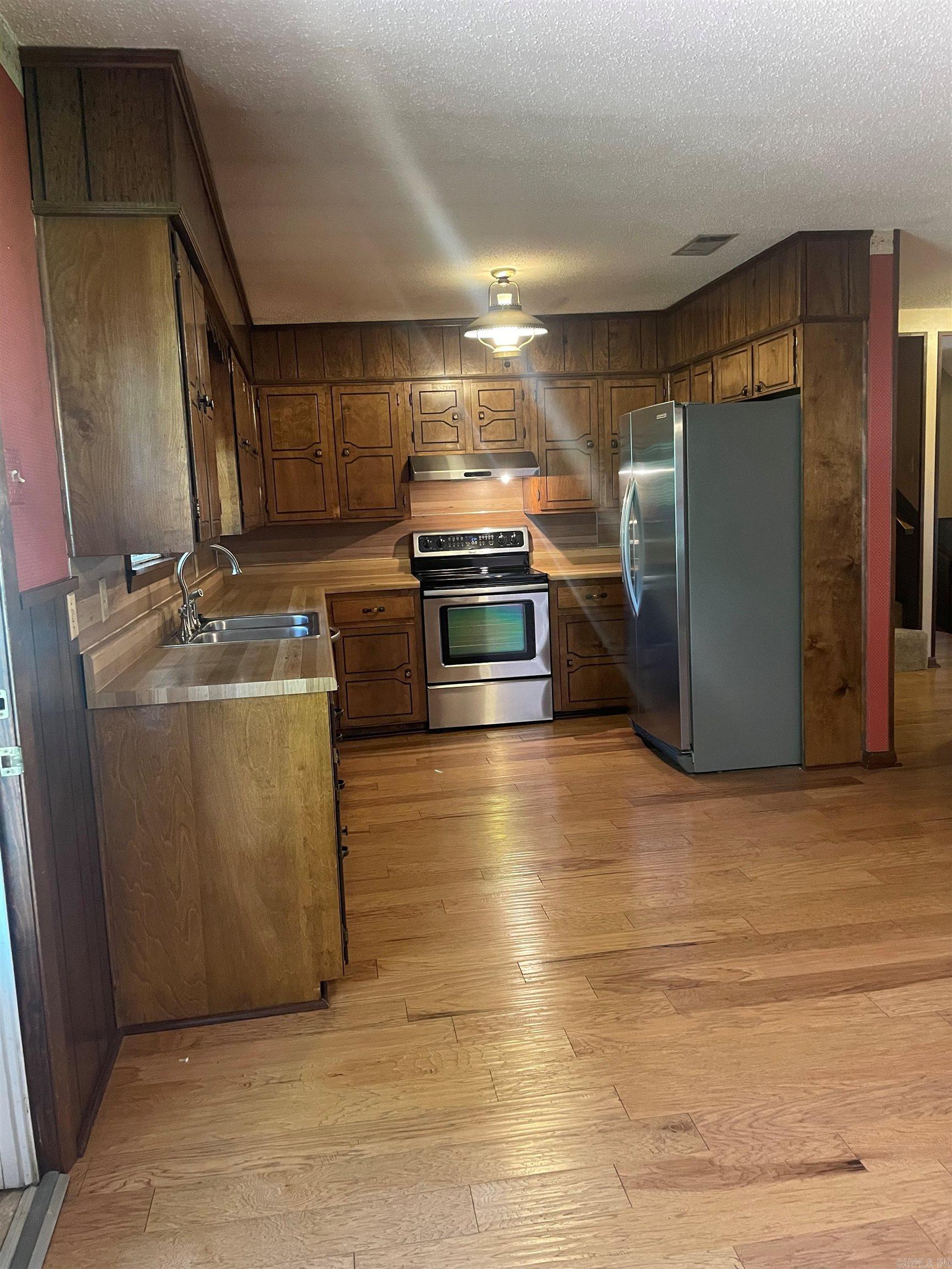 COUCHWOOD ACRES - Residential
