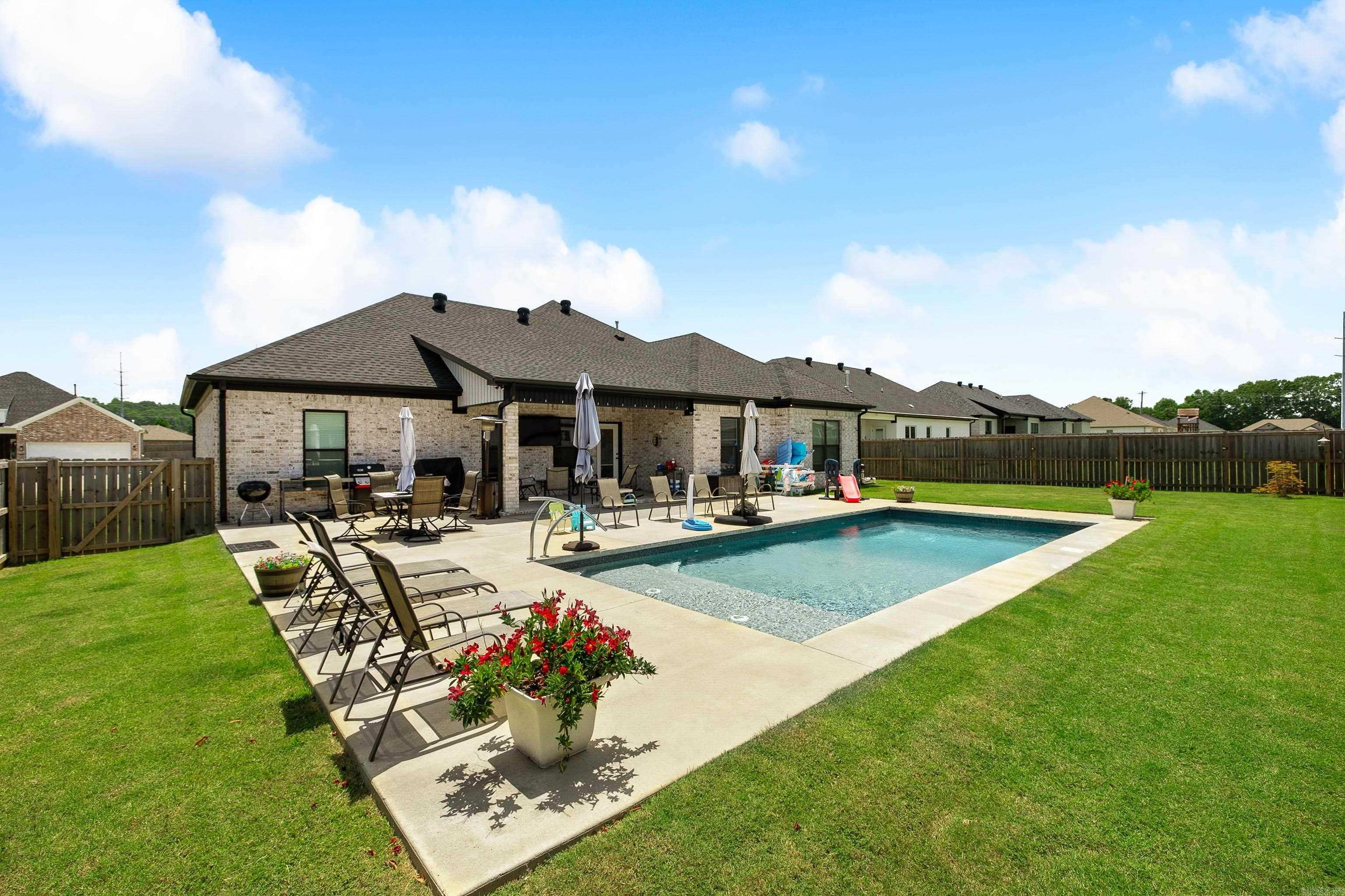 IVY PLACE - Residential