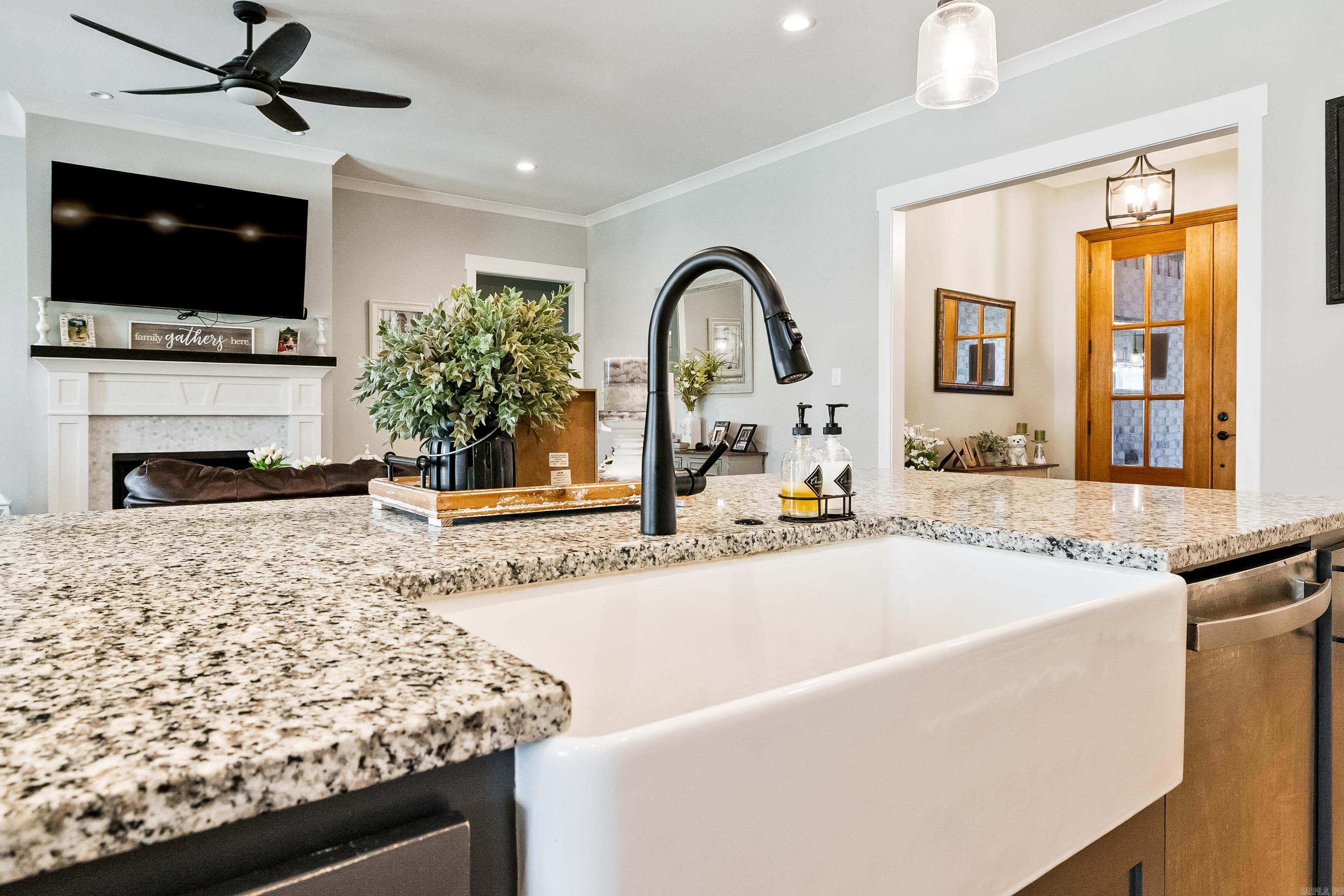 IVY PLACE - Residential