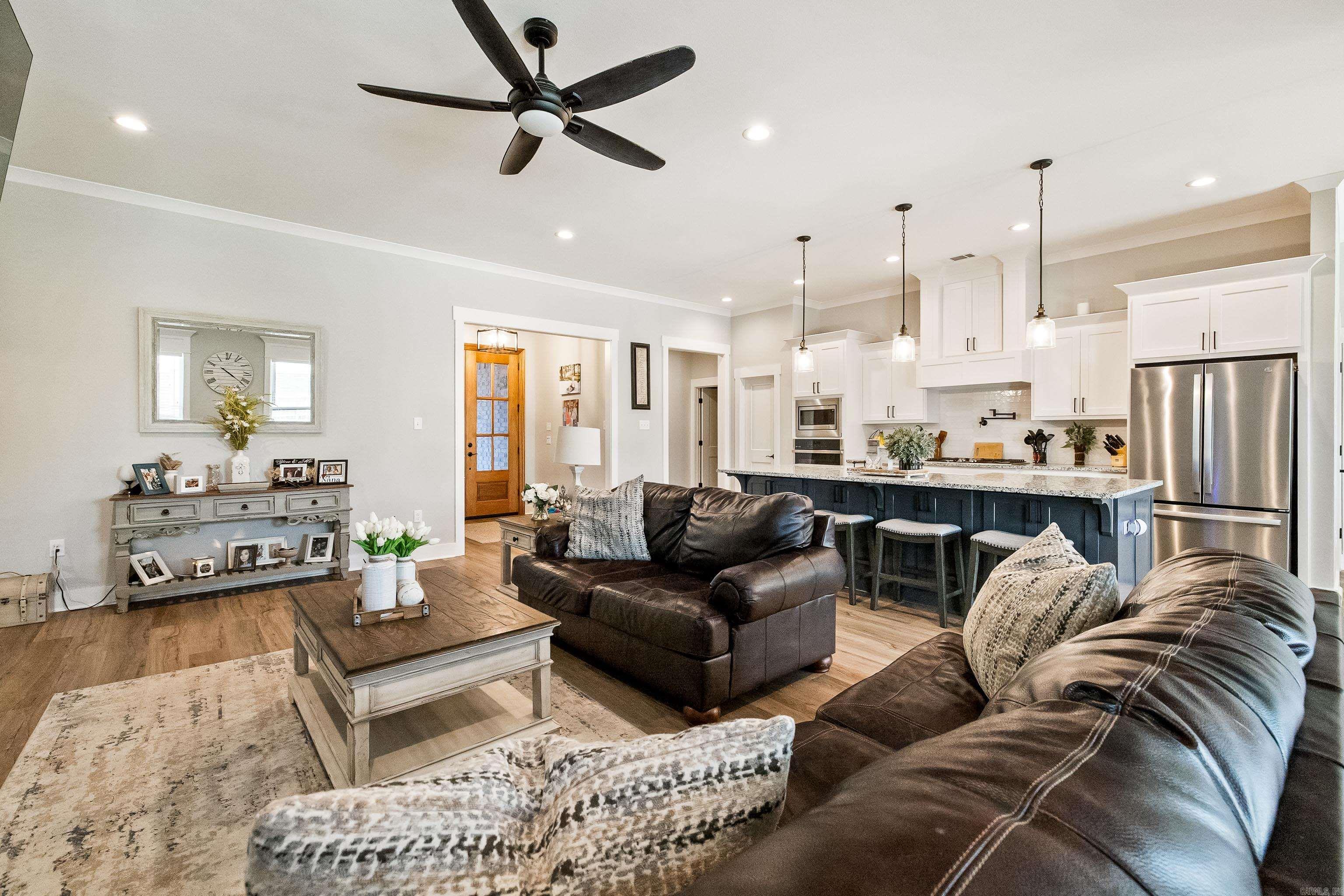 IVY PLACE - Residential