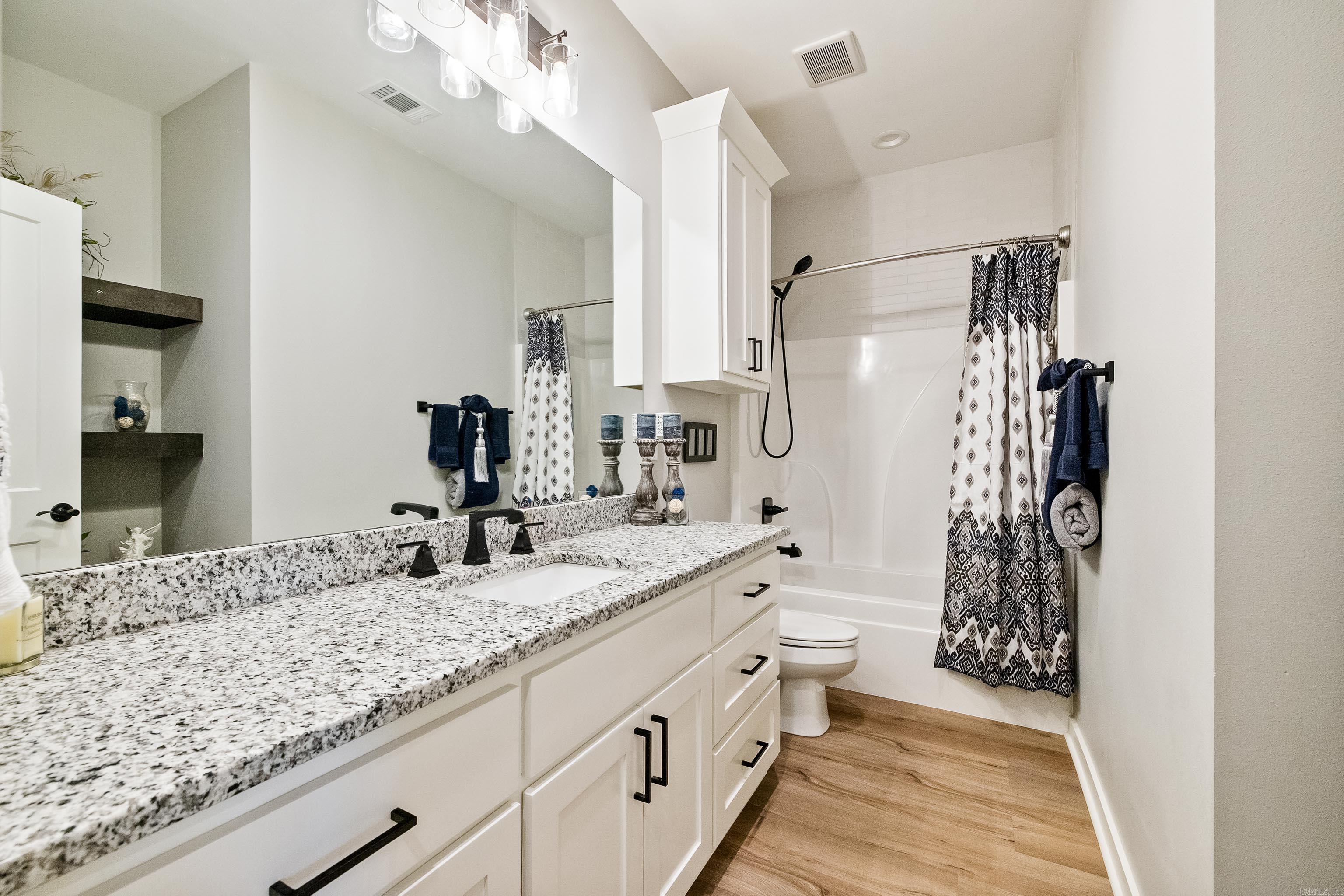 IVY PLACE - Residential