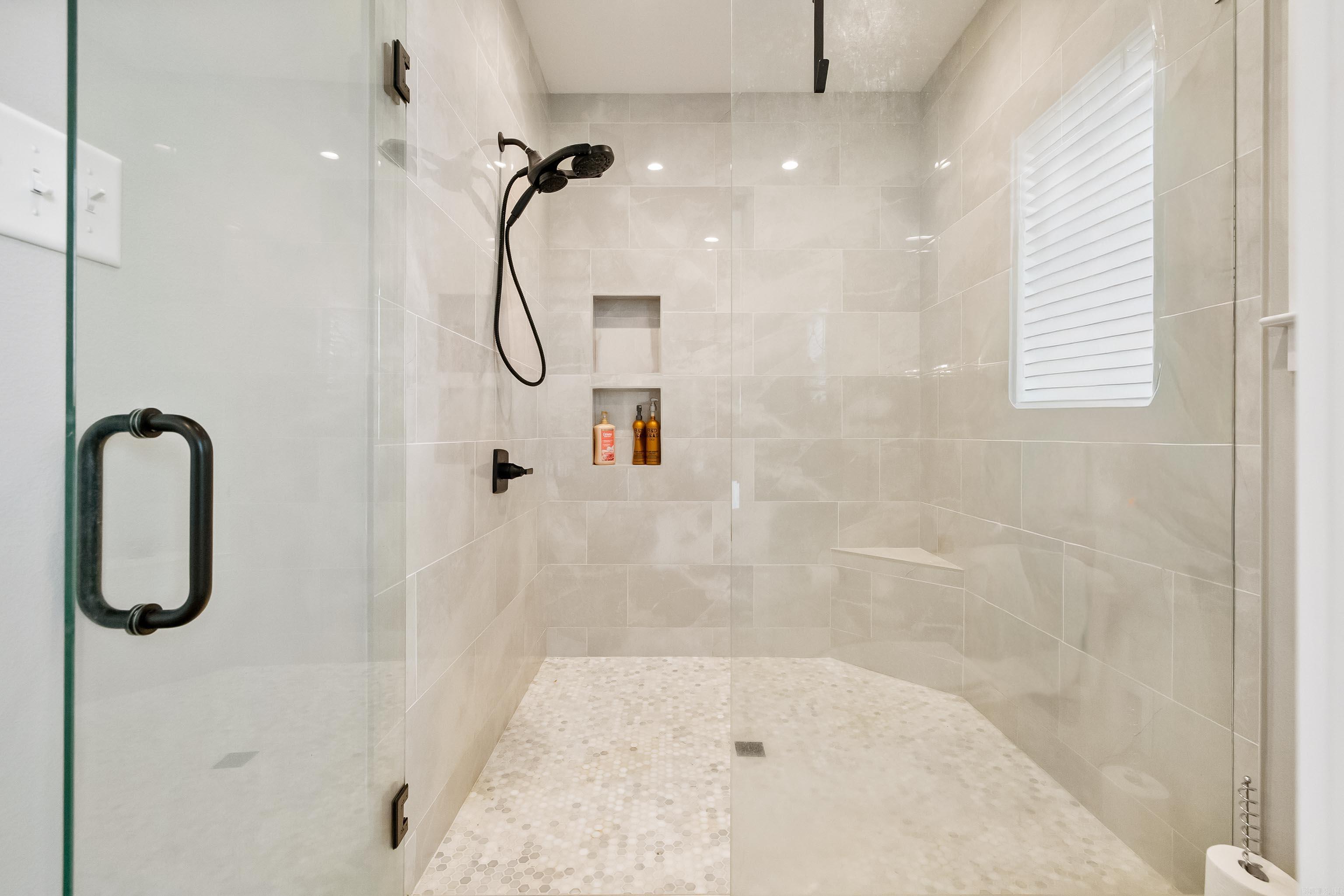 IVY PLACE - Residential