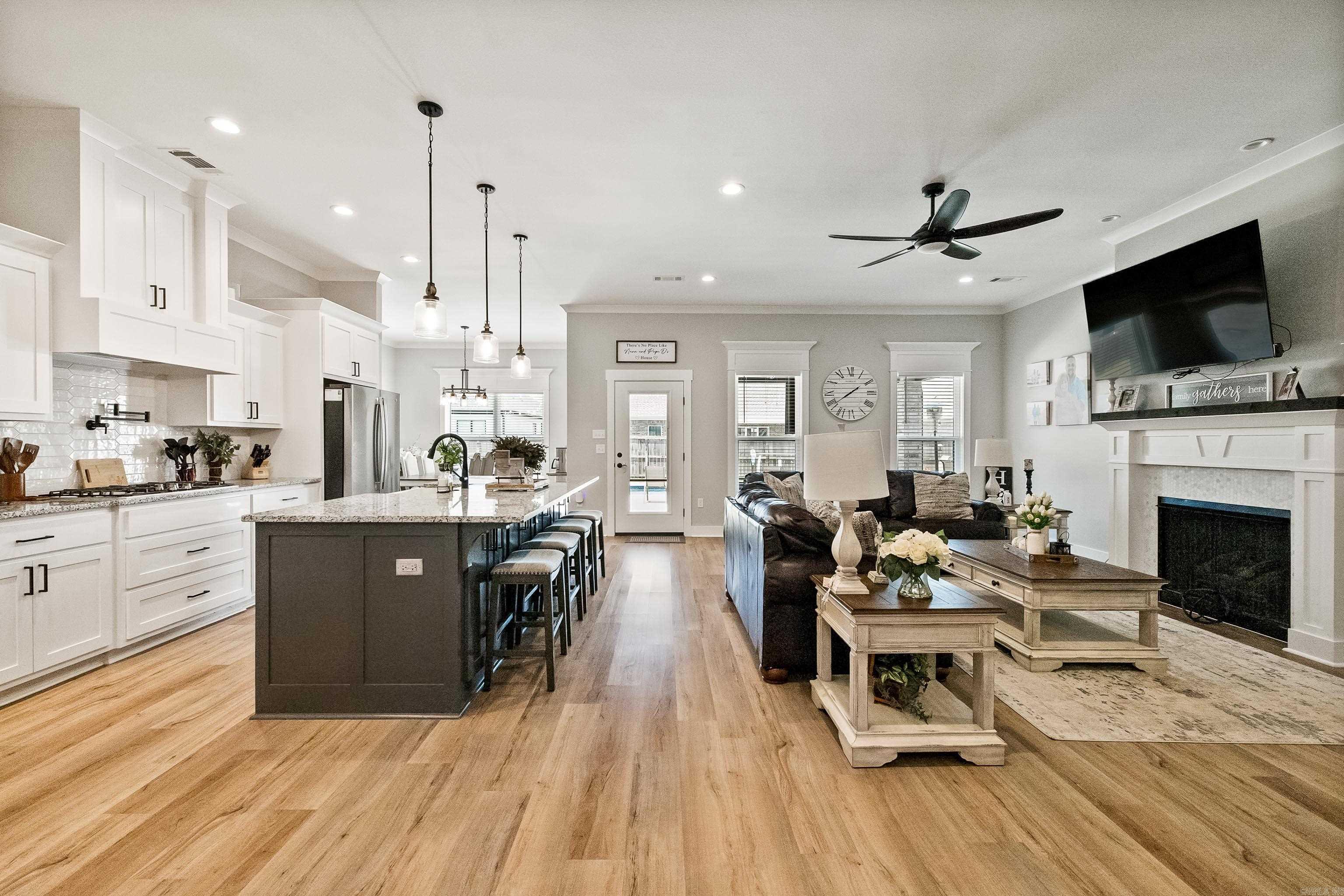IVY PLACE - Residential