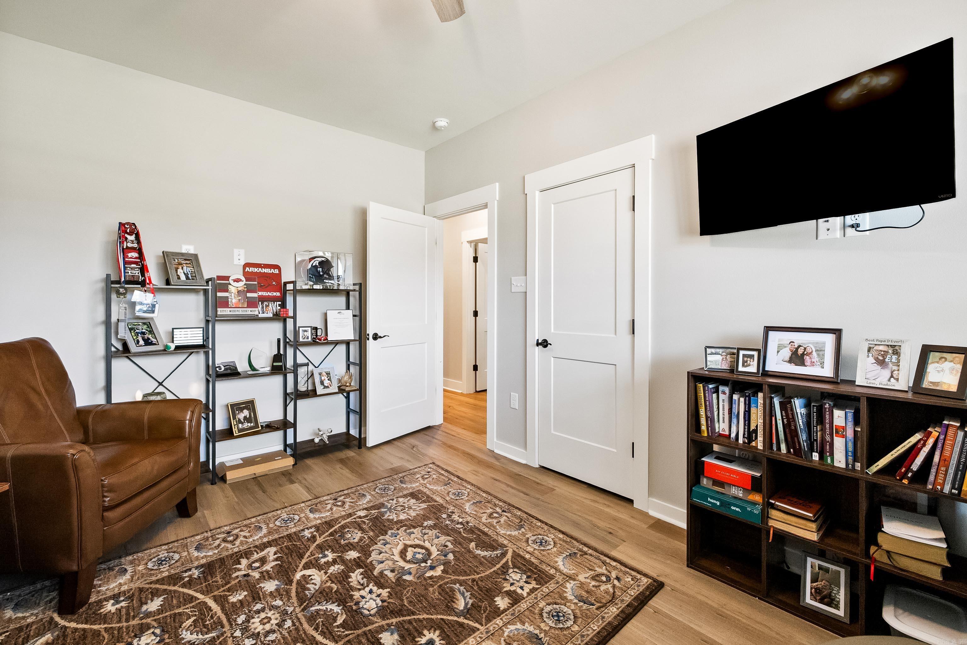 IVY PLACE - Residential