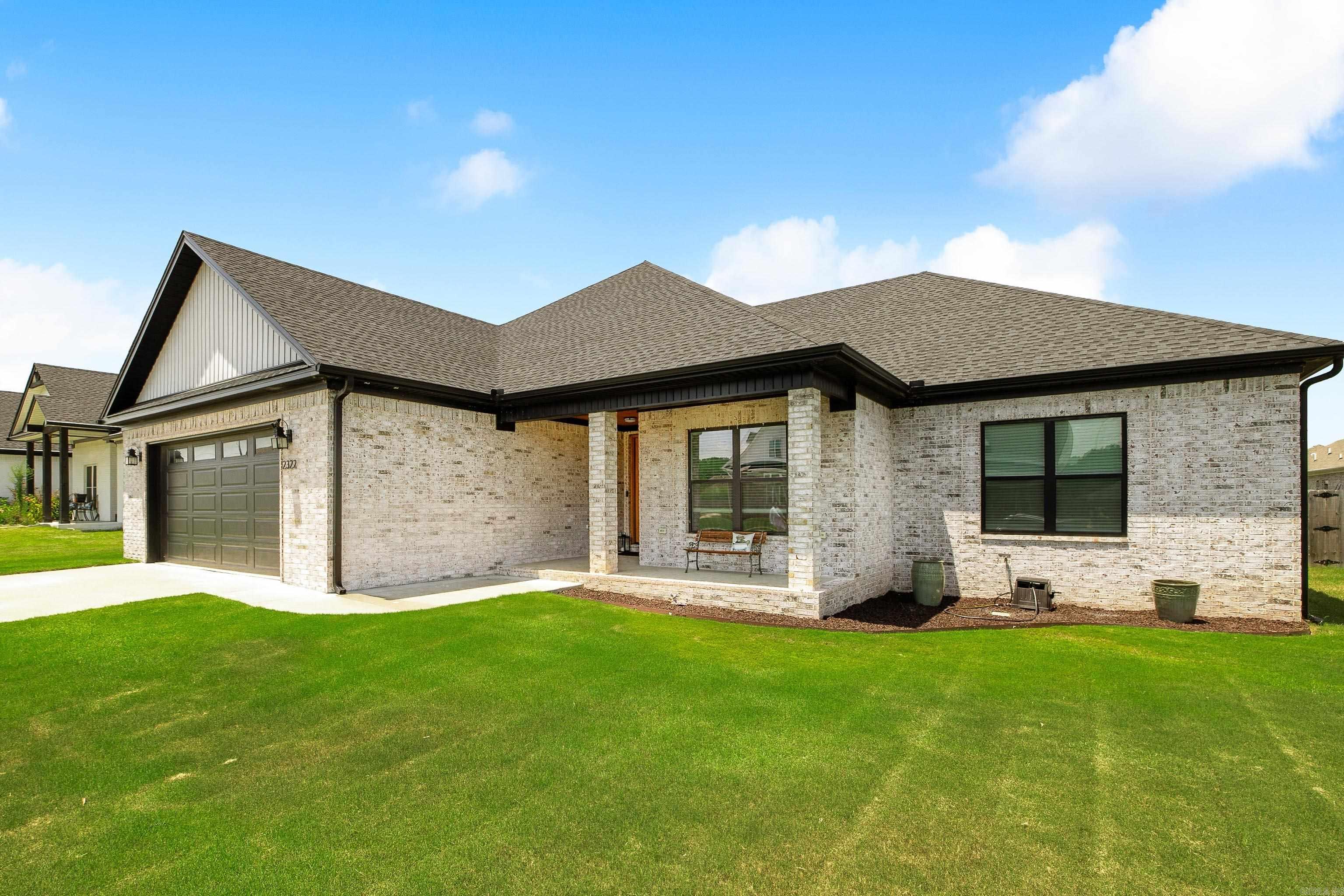 IVY PLACE - Residential