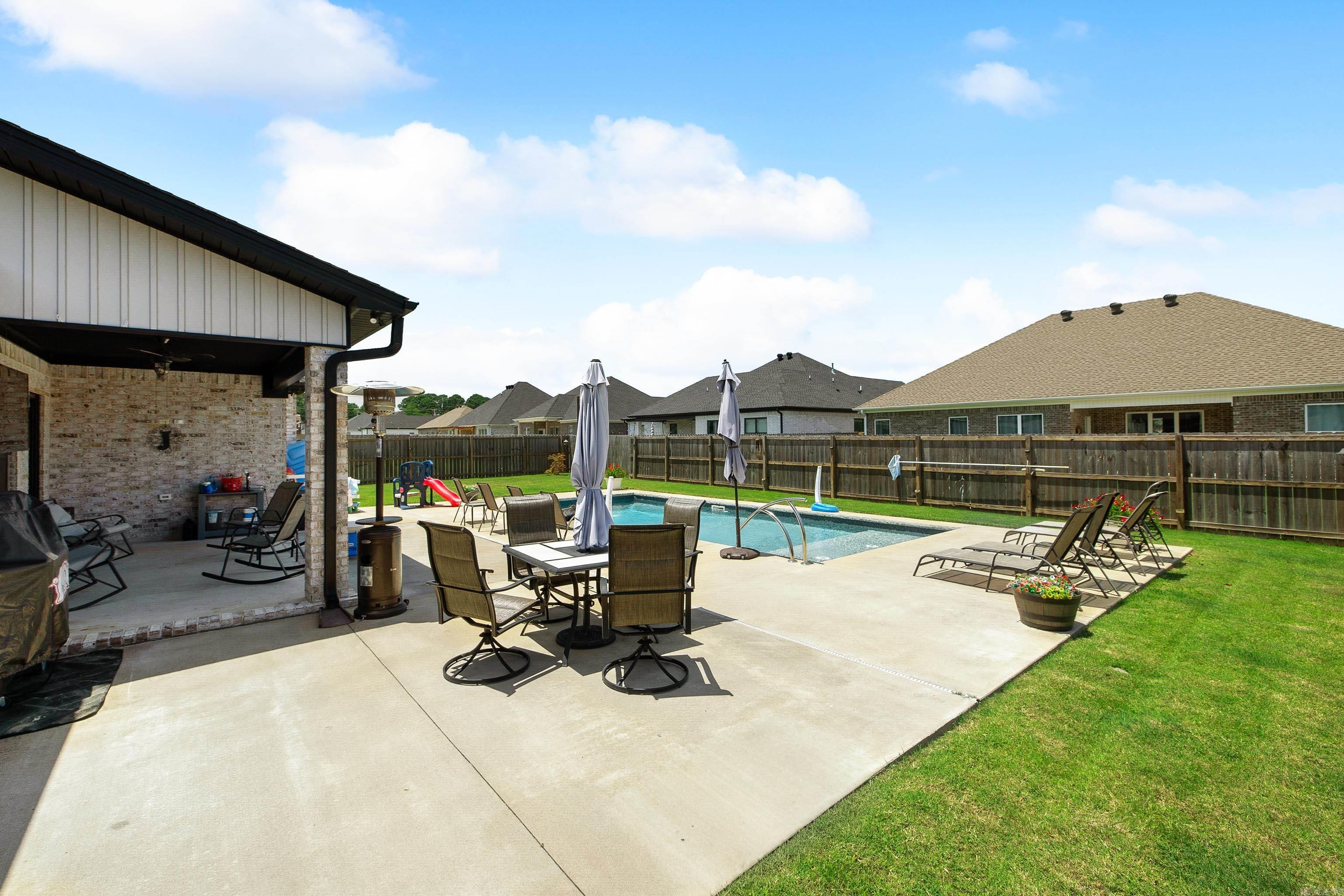 IVY PLACE - Residential