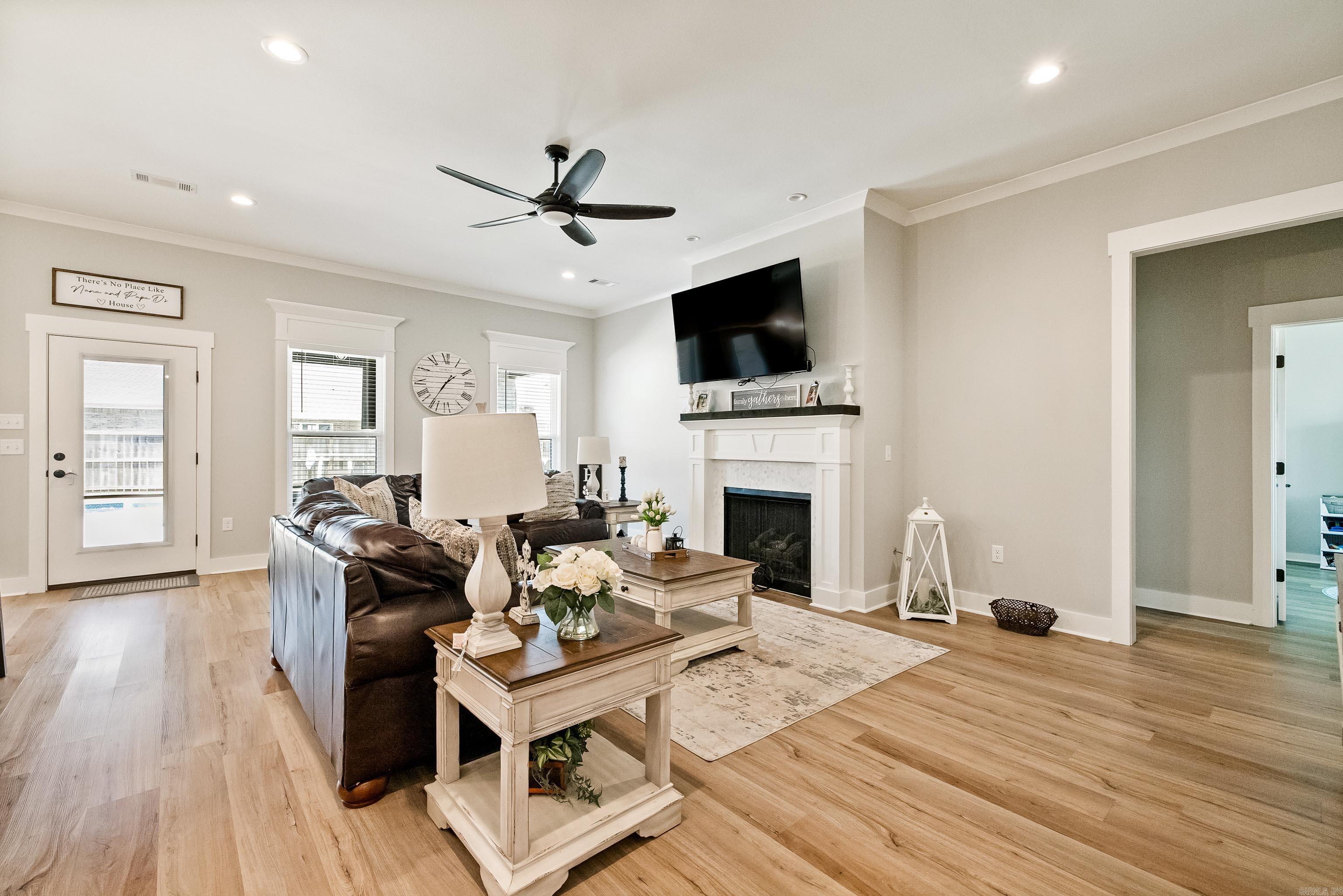 IVY PLACE - Residential