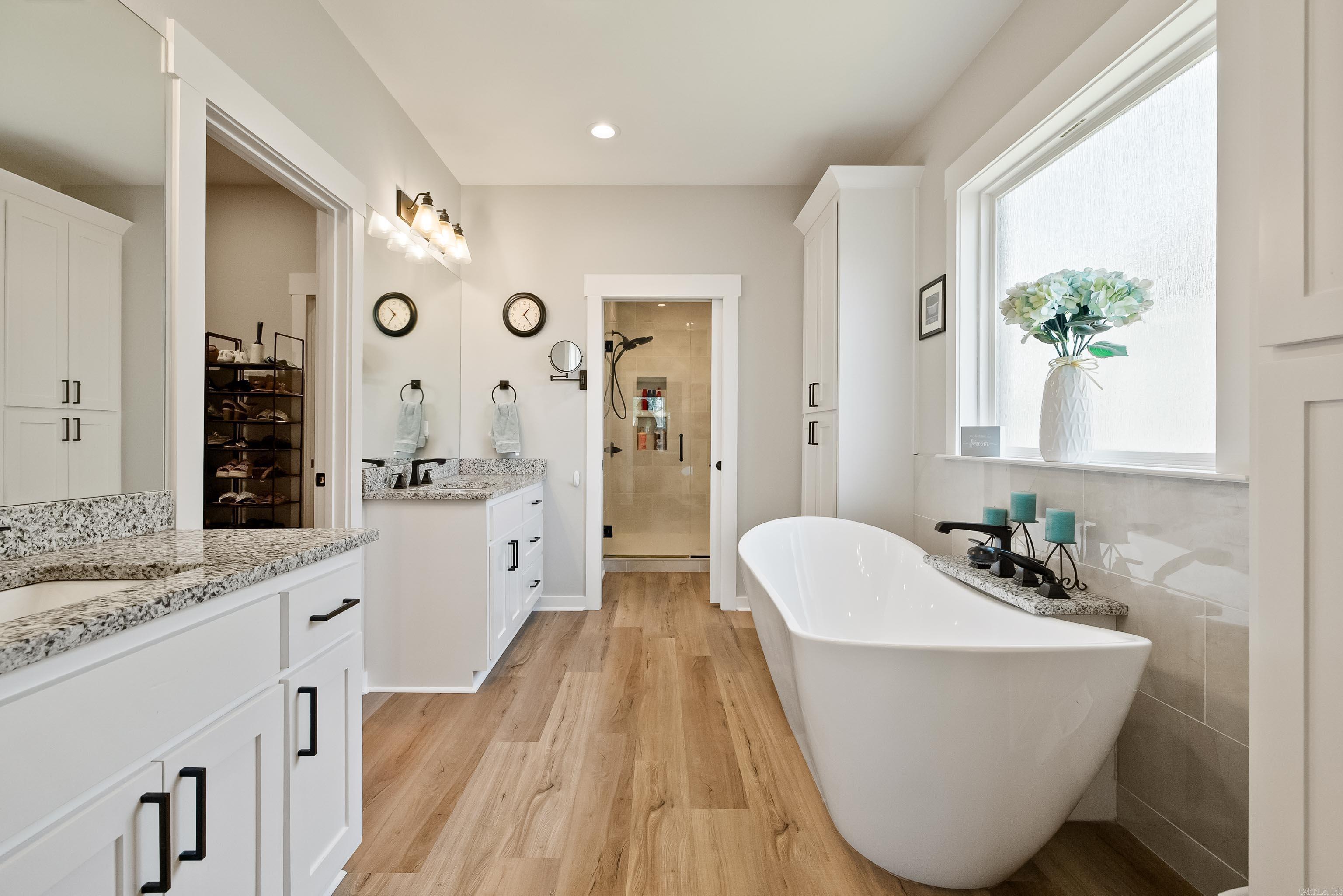 IVY PLACE - Residential