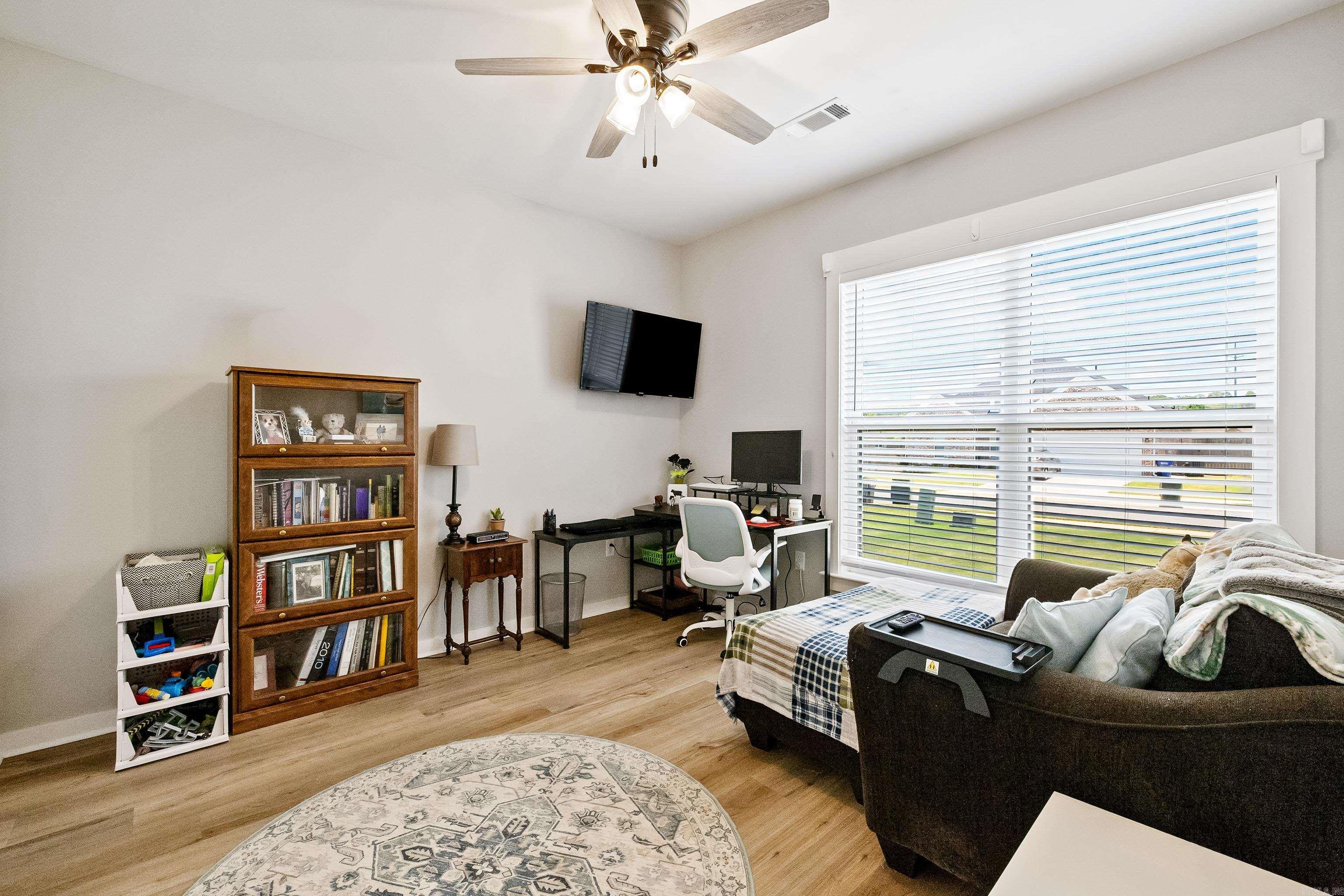 IVY PLACE - Residential
