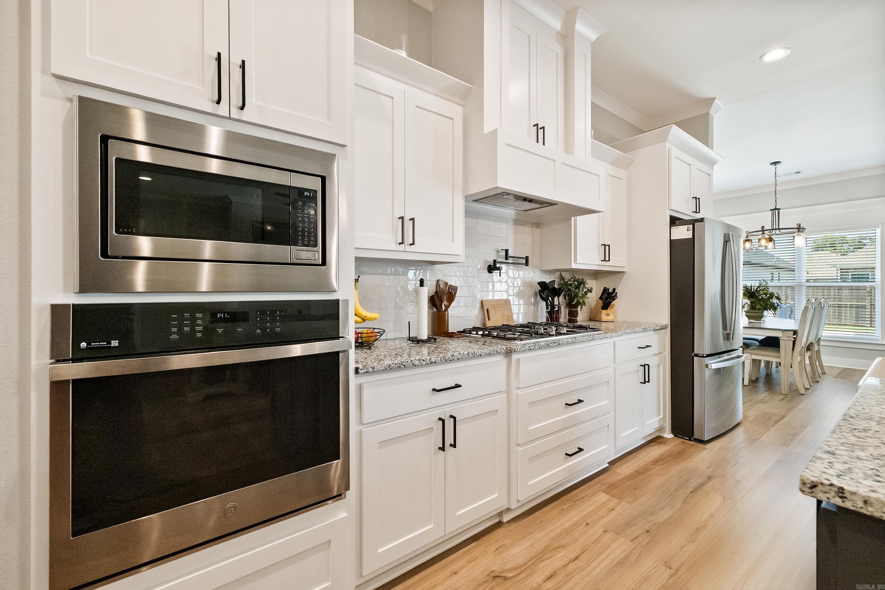 IVY PLACE - Residential