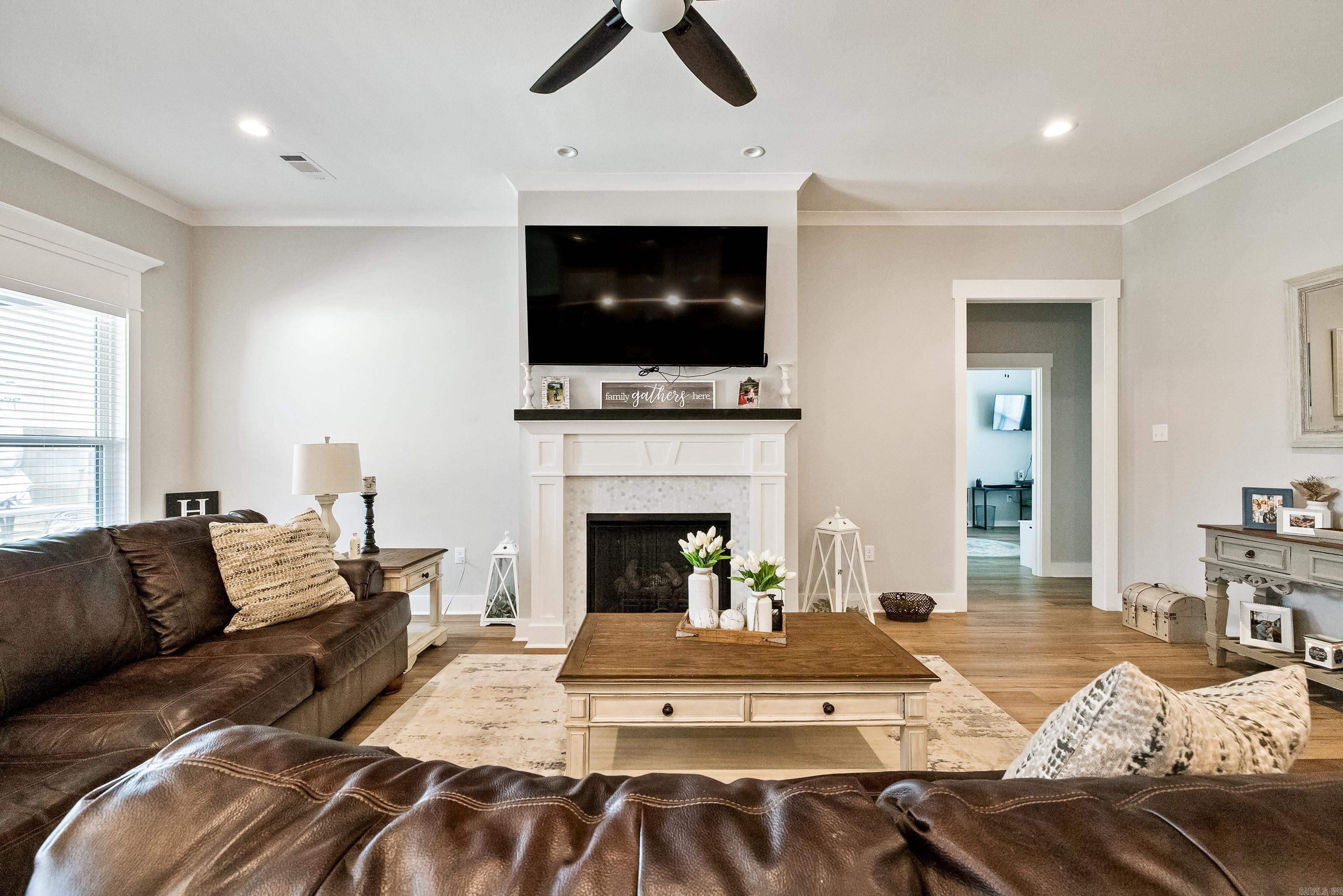 IVY PLACE - Residential