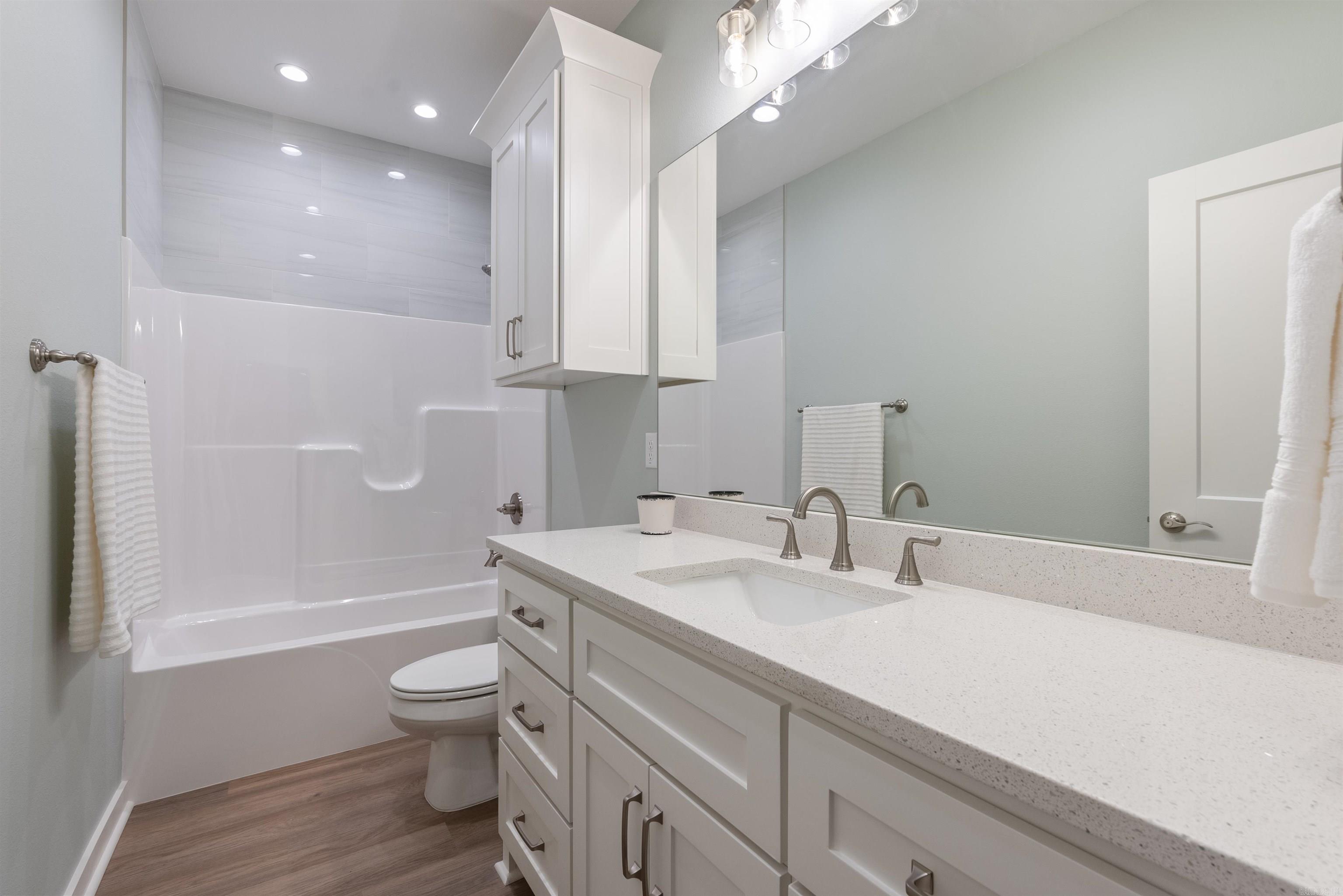 IVY PLACE - Residential