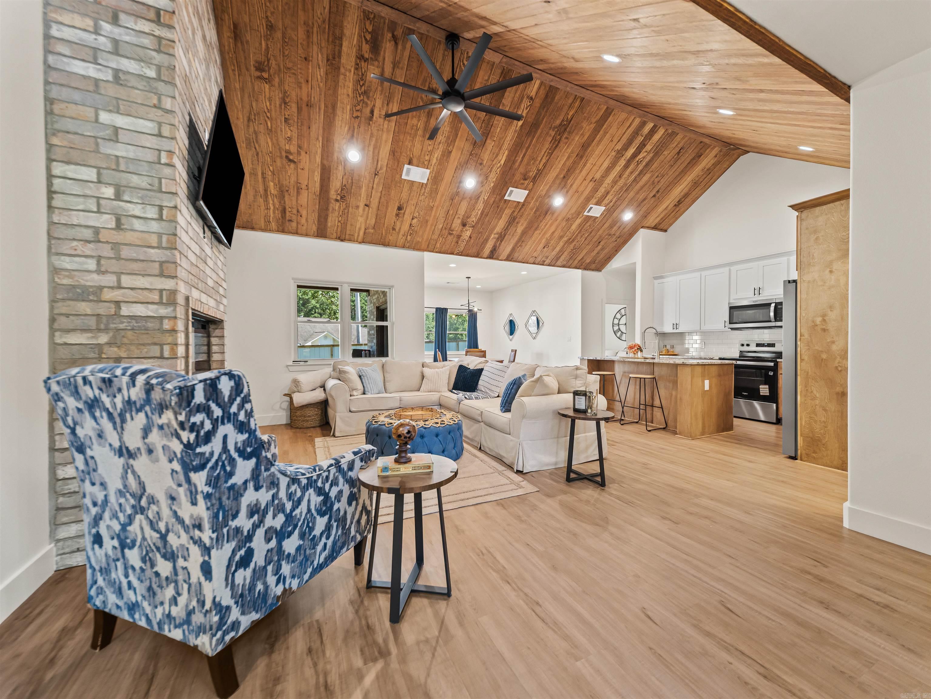 TANGLEWOOD - Residential