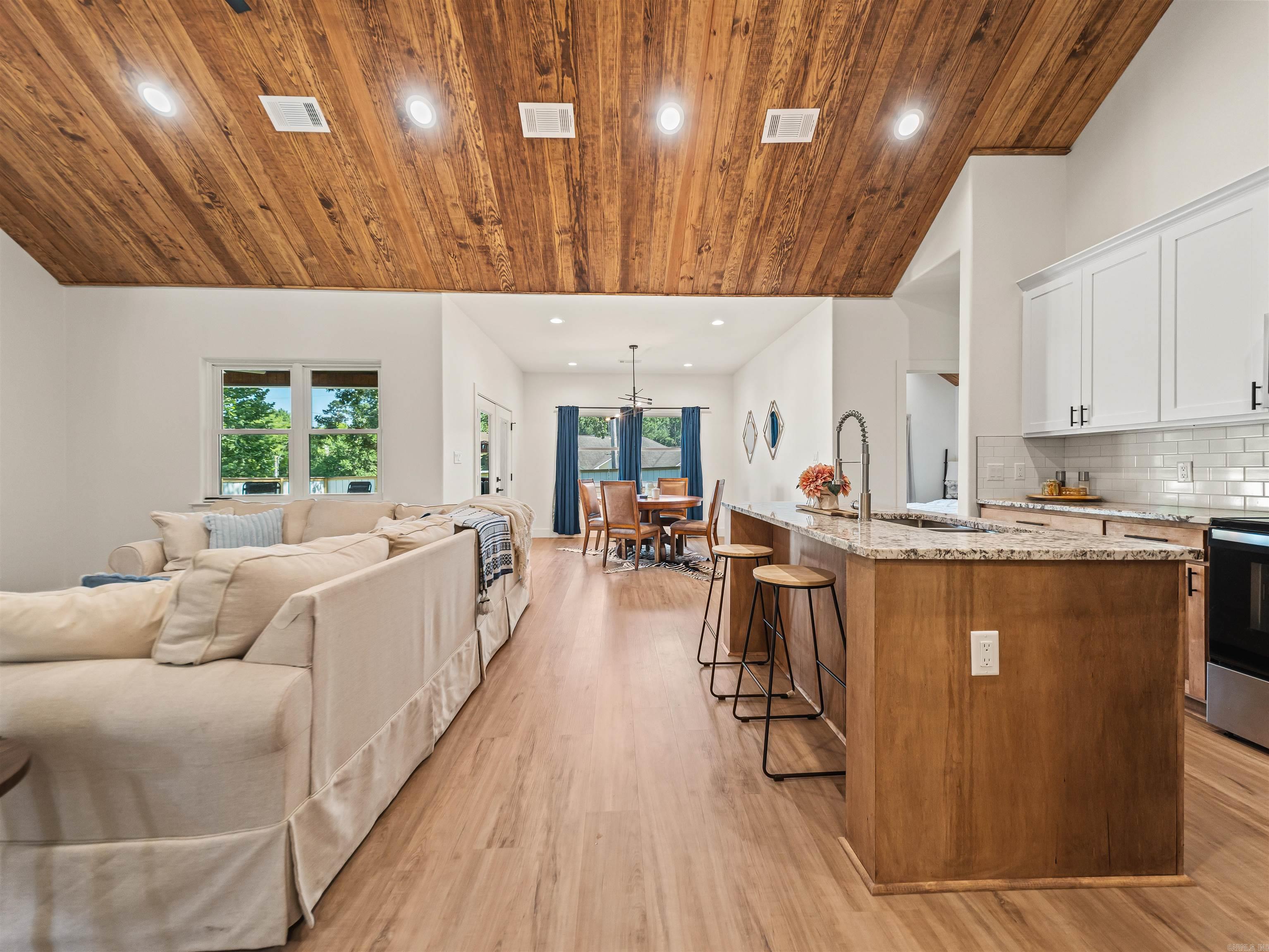 TANGLEWOOD - Residential