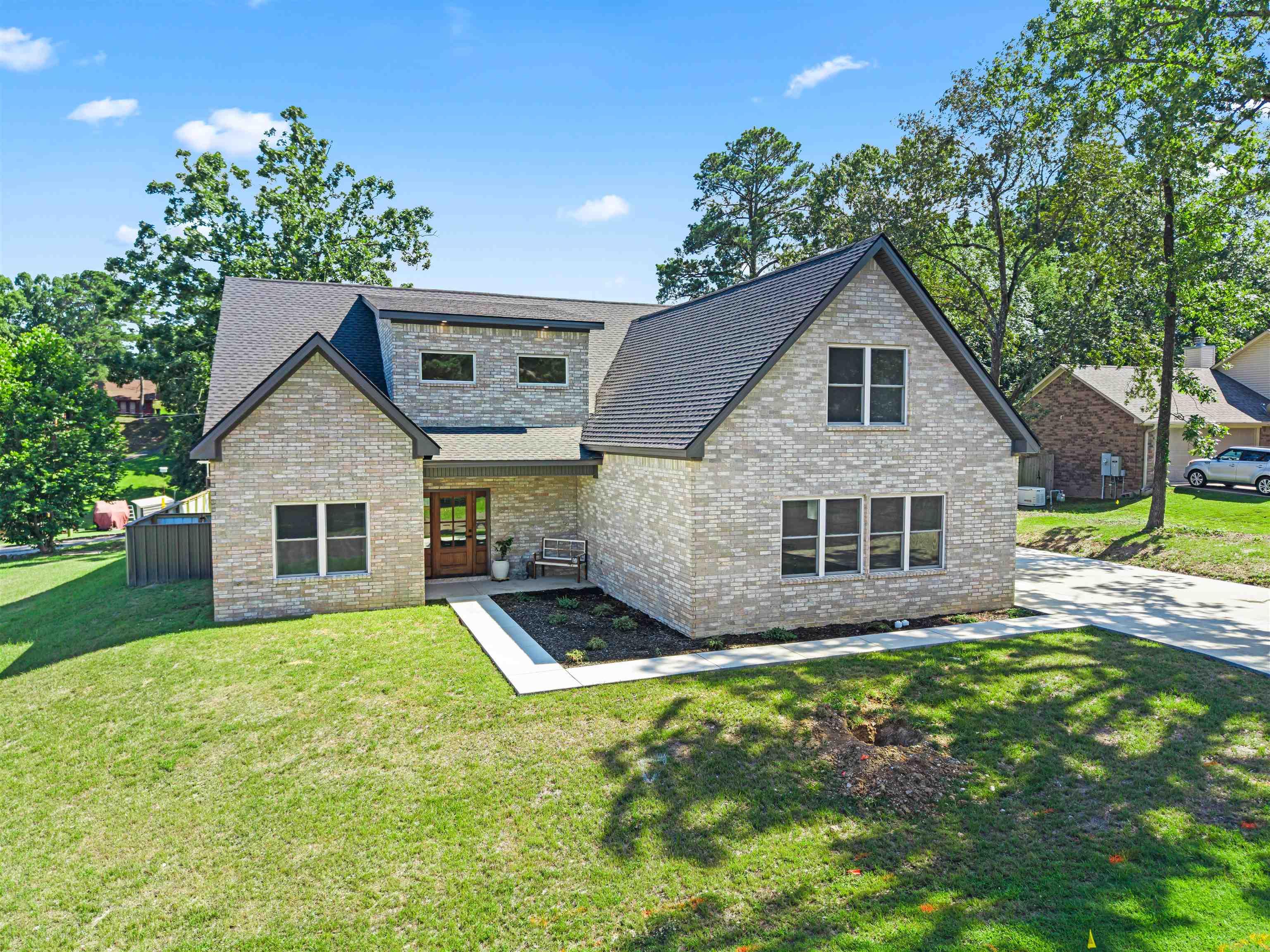 TANGLEWOOD - Residential