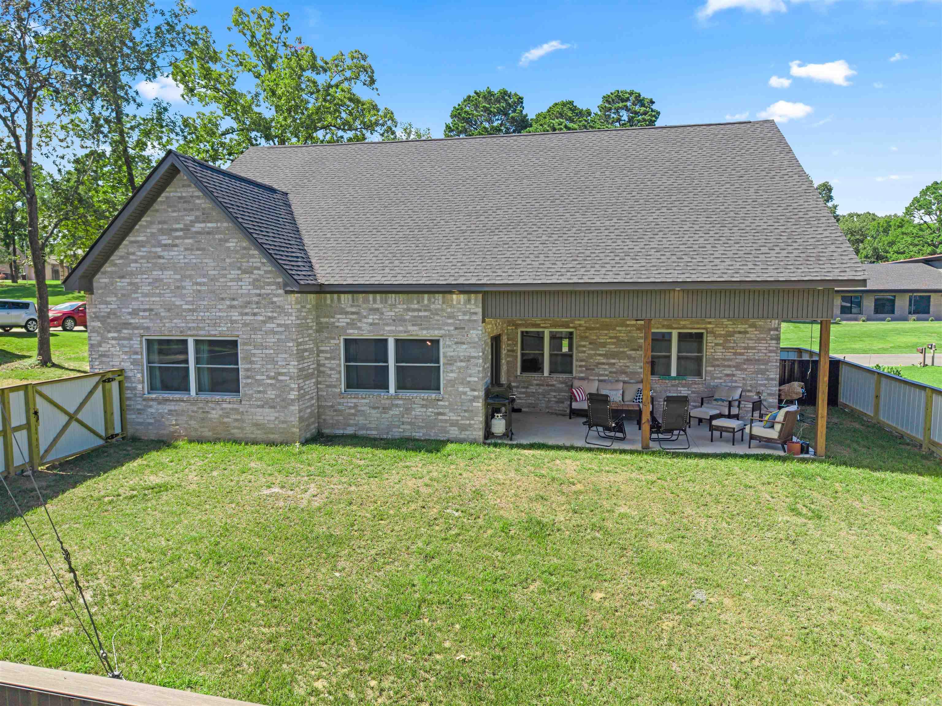 TANGLEWOOD - Residential
