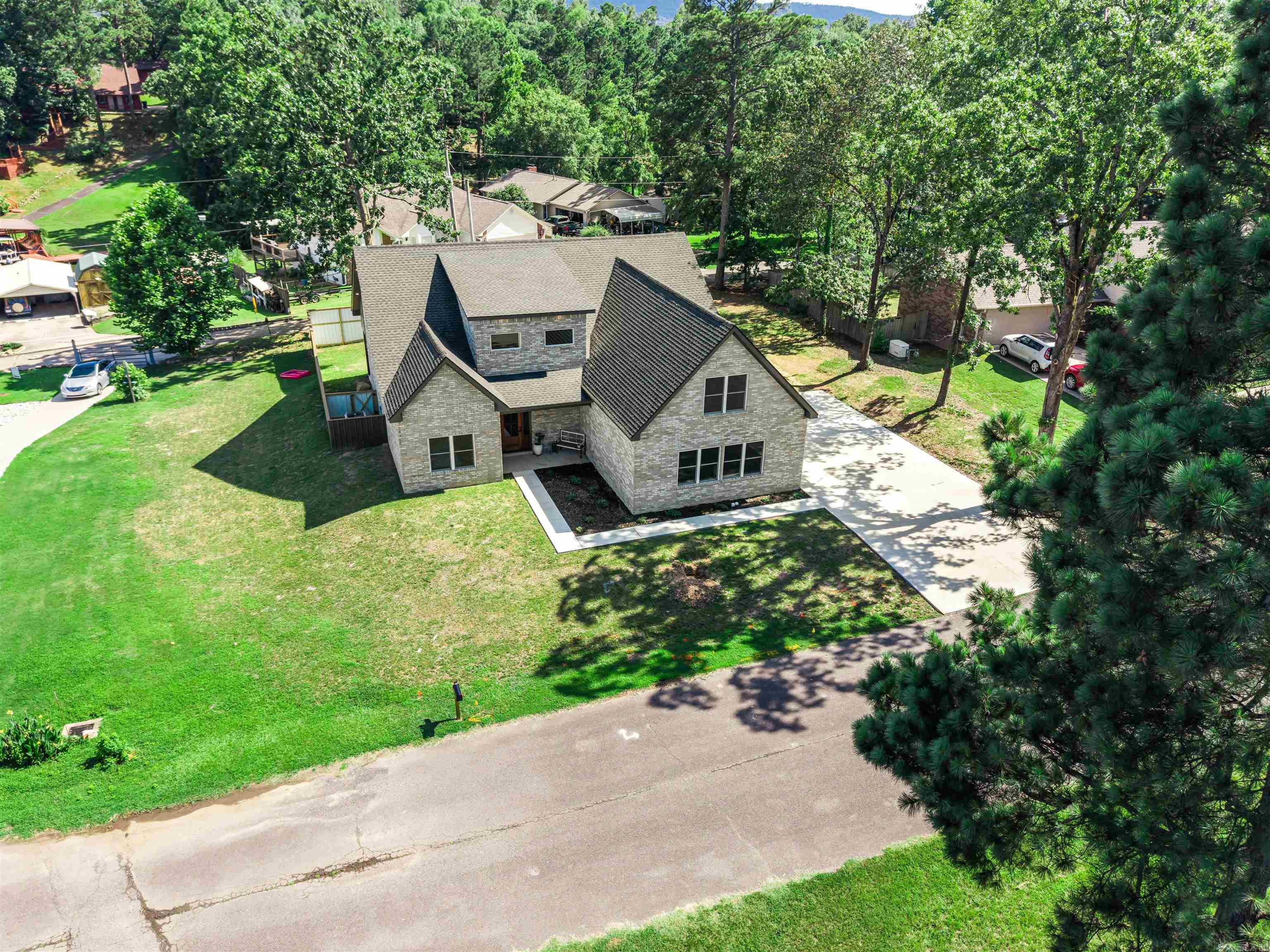 TANGLEWOOD - Residential
