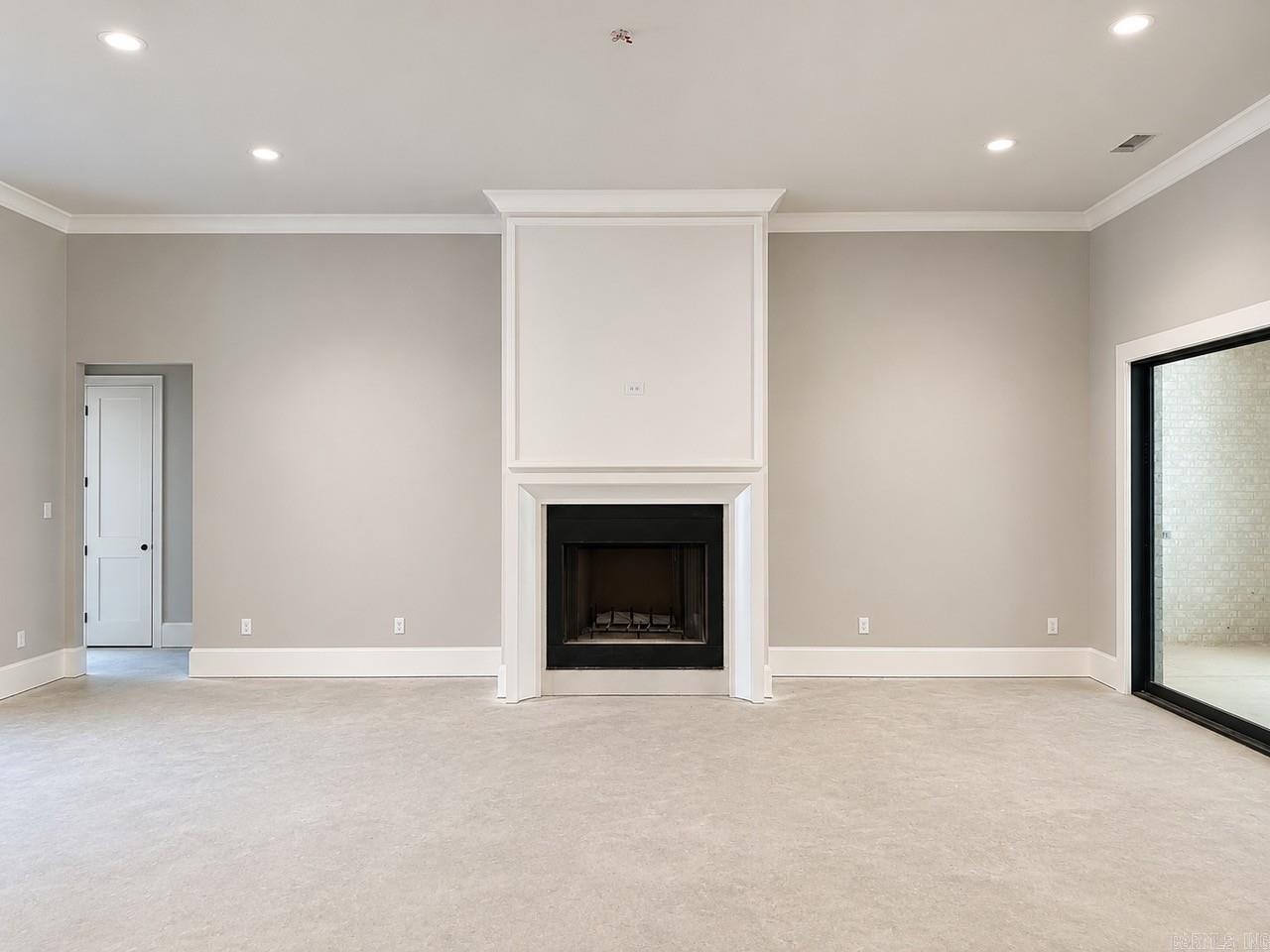 CHENAL VALLEY "MIRAMONT CIRCLE" - Residential