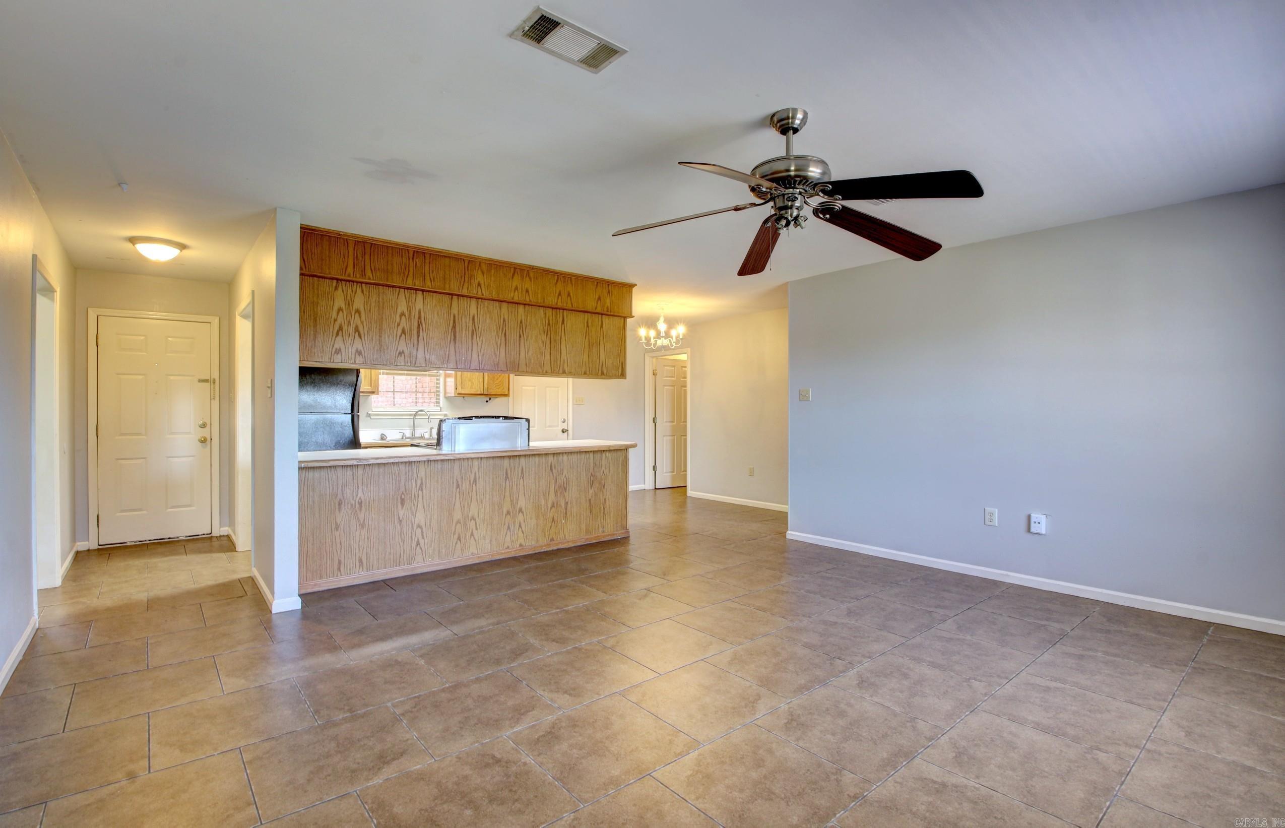 HUNTERS COVE - Residential