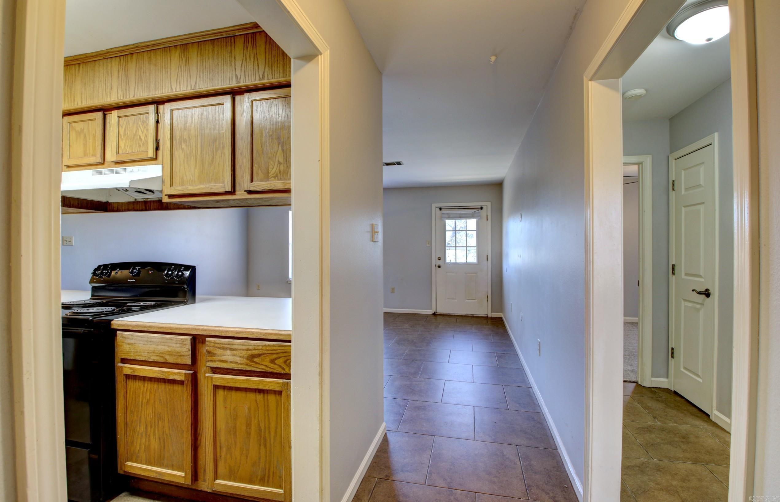 HUNTERS COVE - Residential