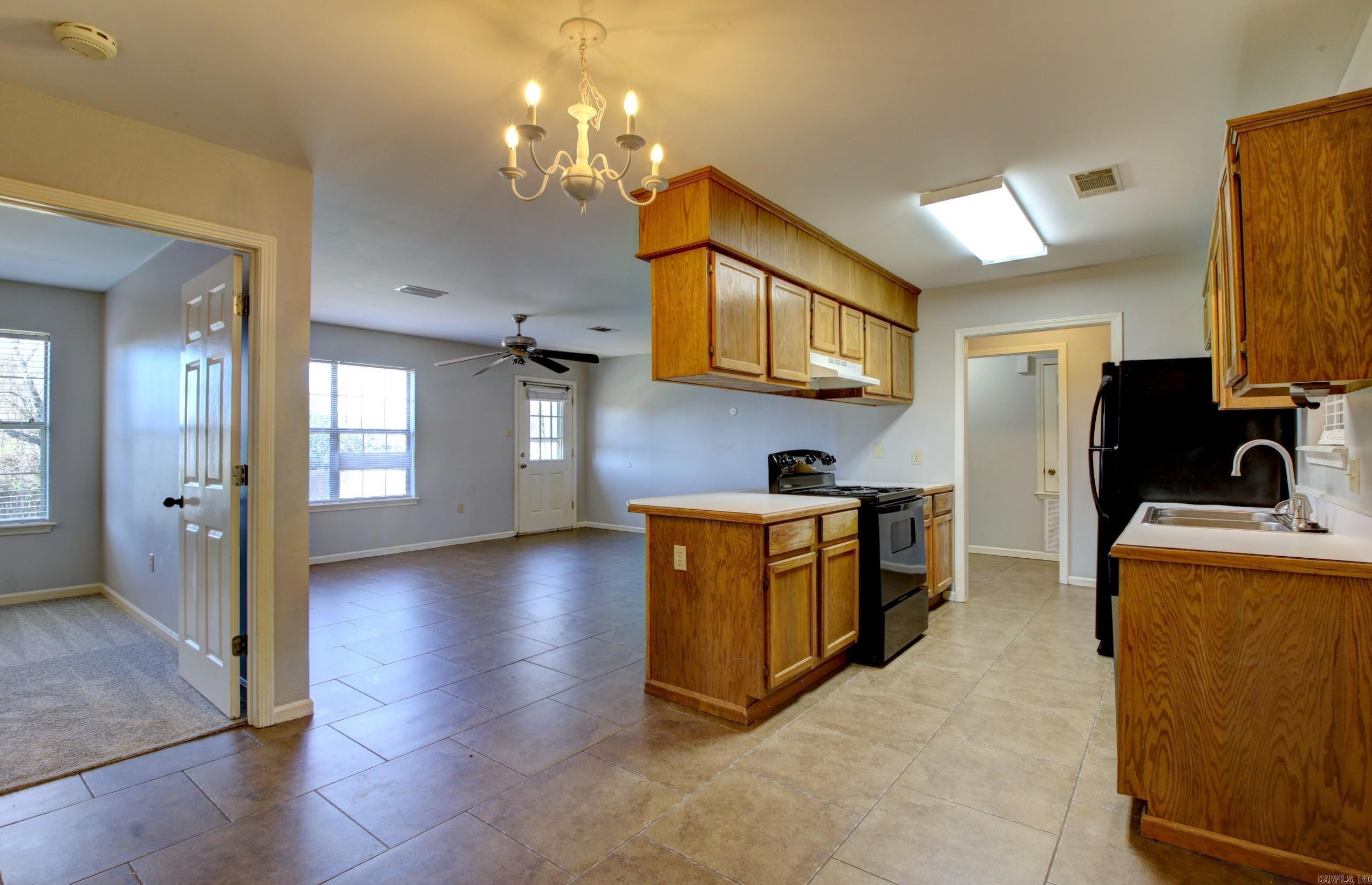 HUNTERS COVE - Residential