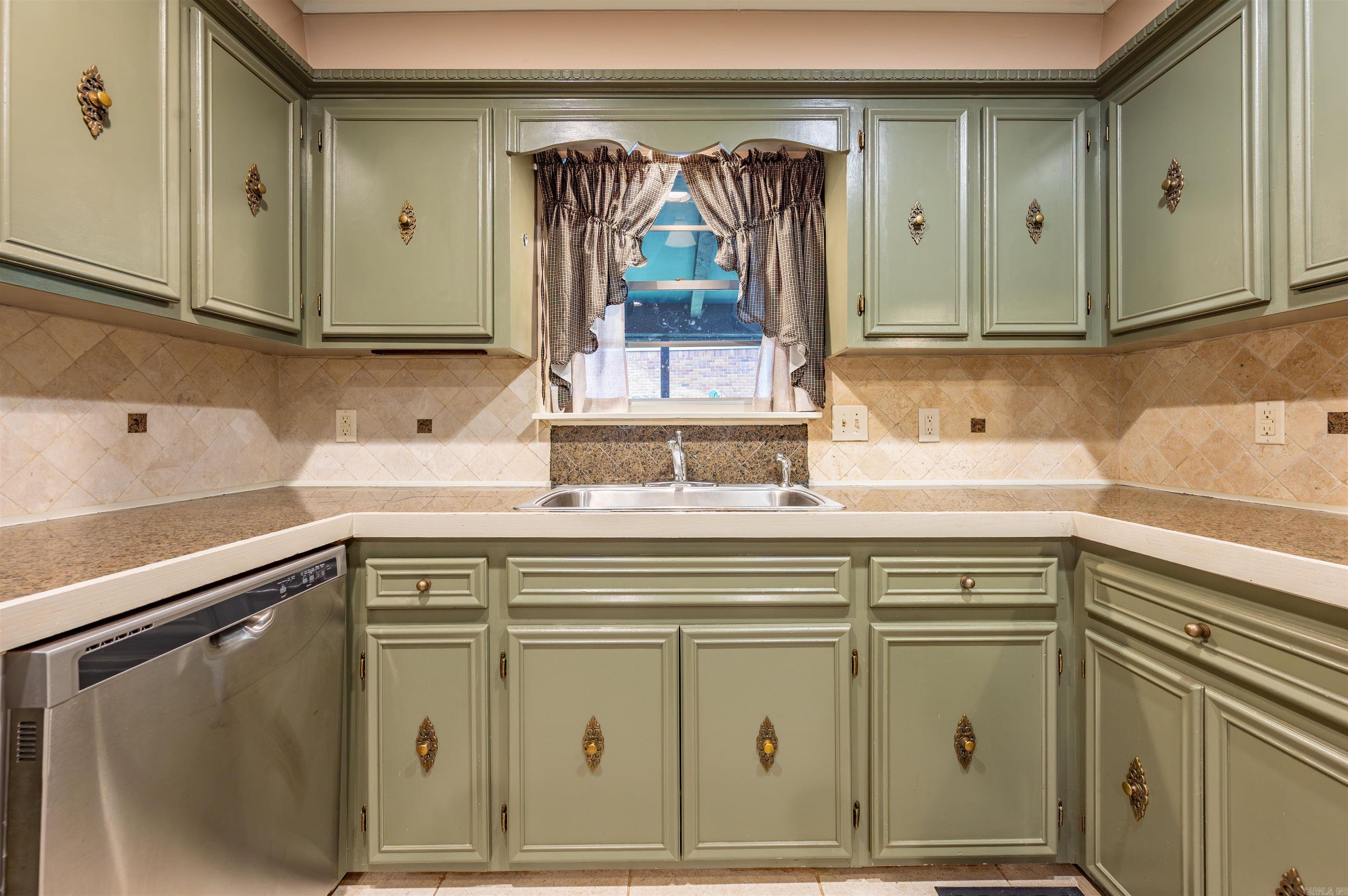 COLONY PLACE - Residential