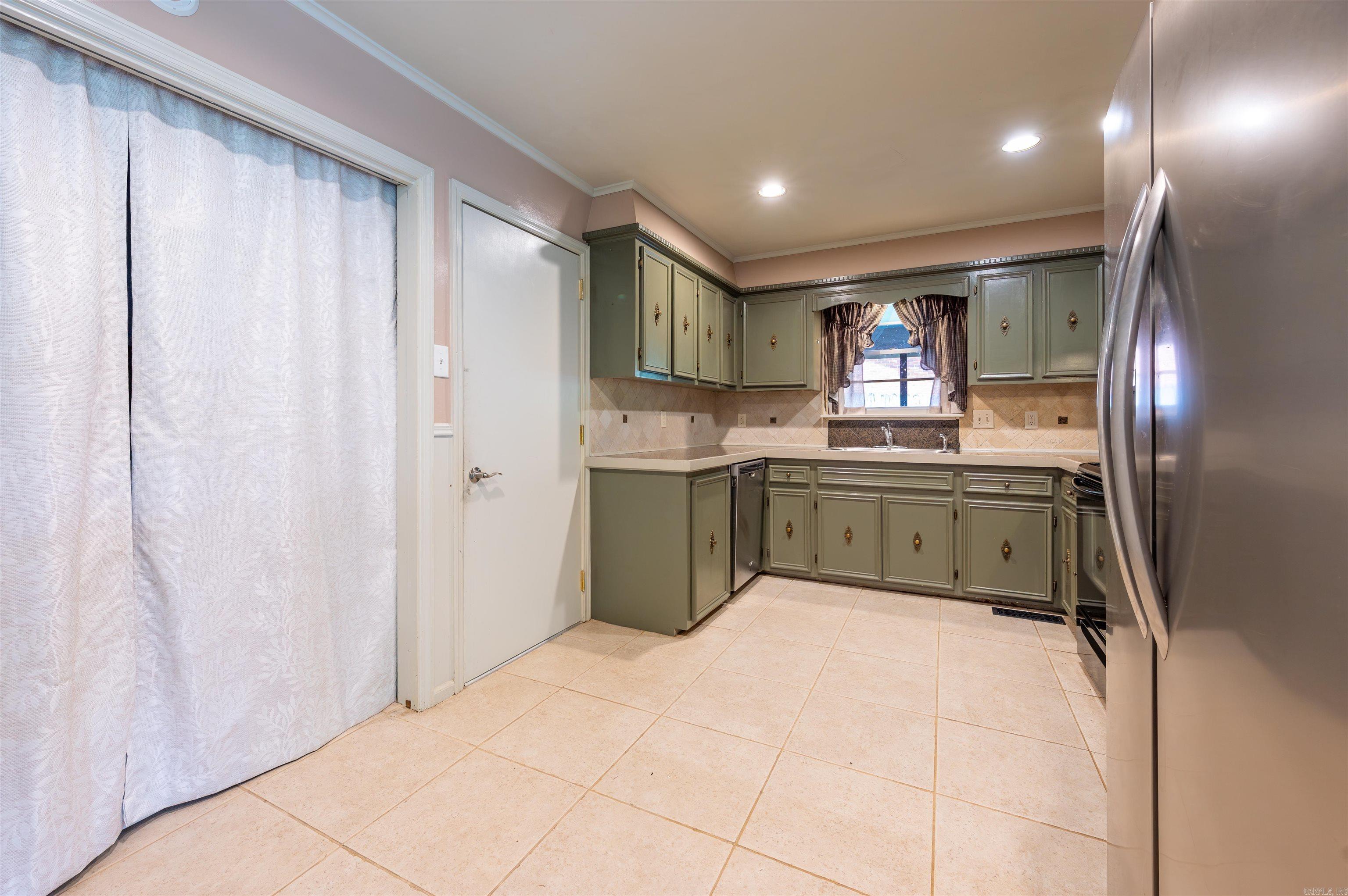 COLONY PLACE - Residential