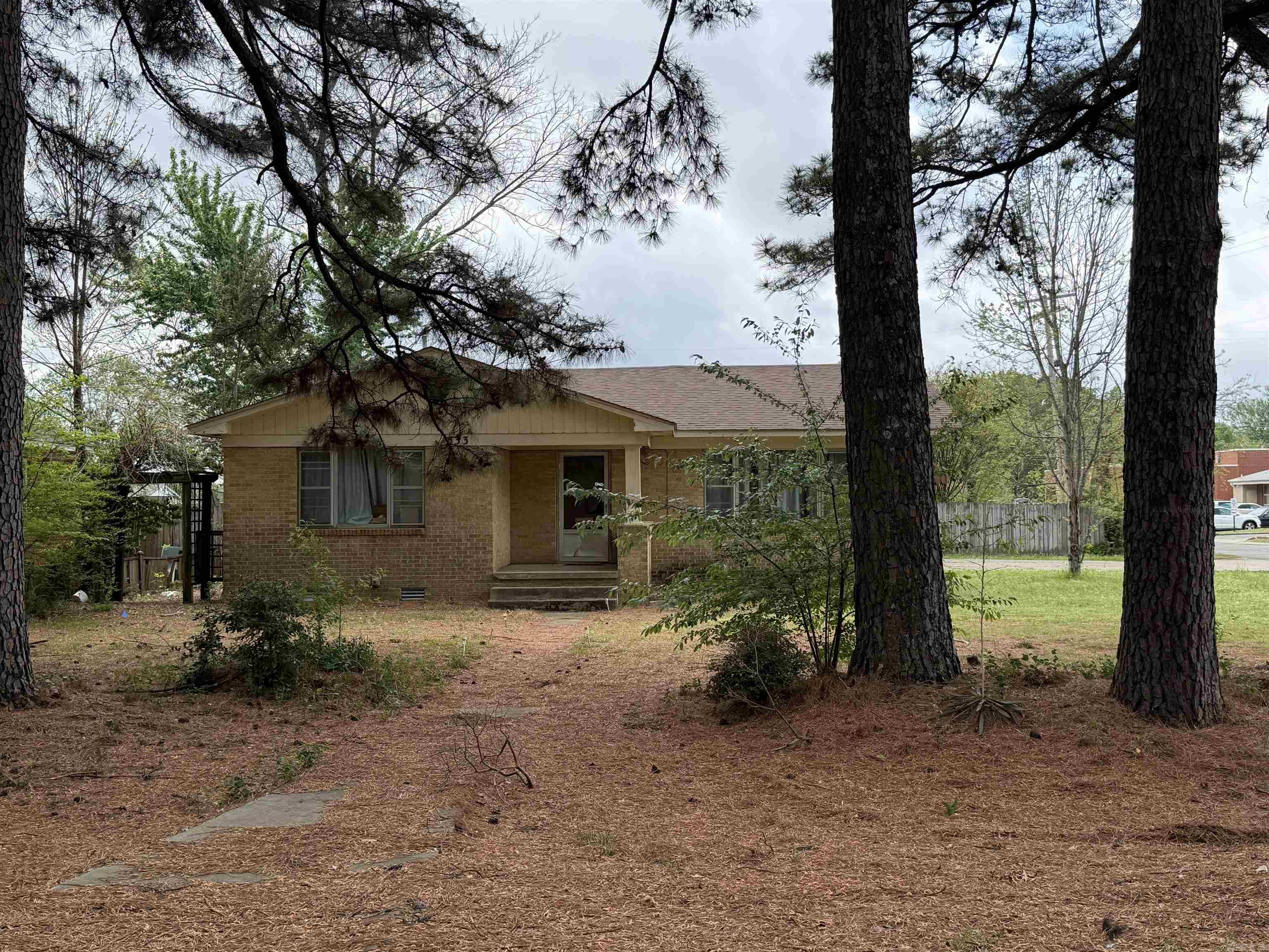 This home is centrally located near schools, colleges, churches and Downtown Conway. Great opportunity for families or investors!