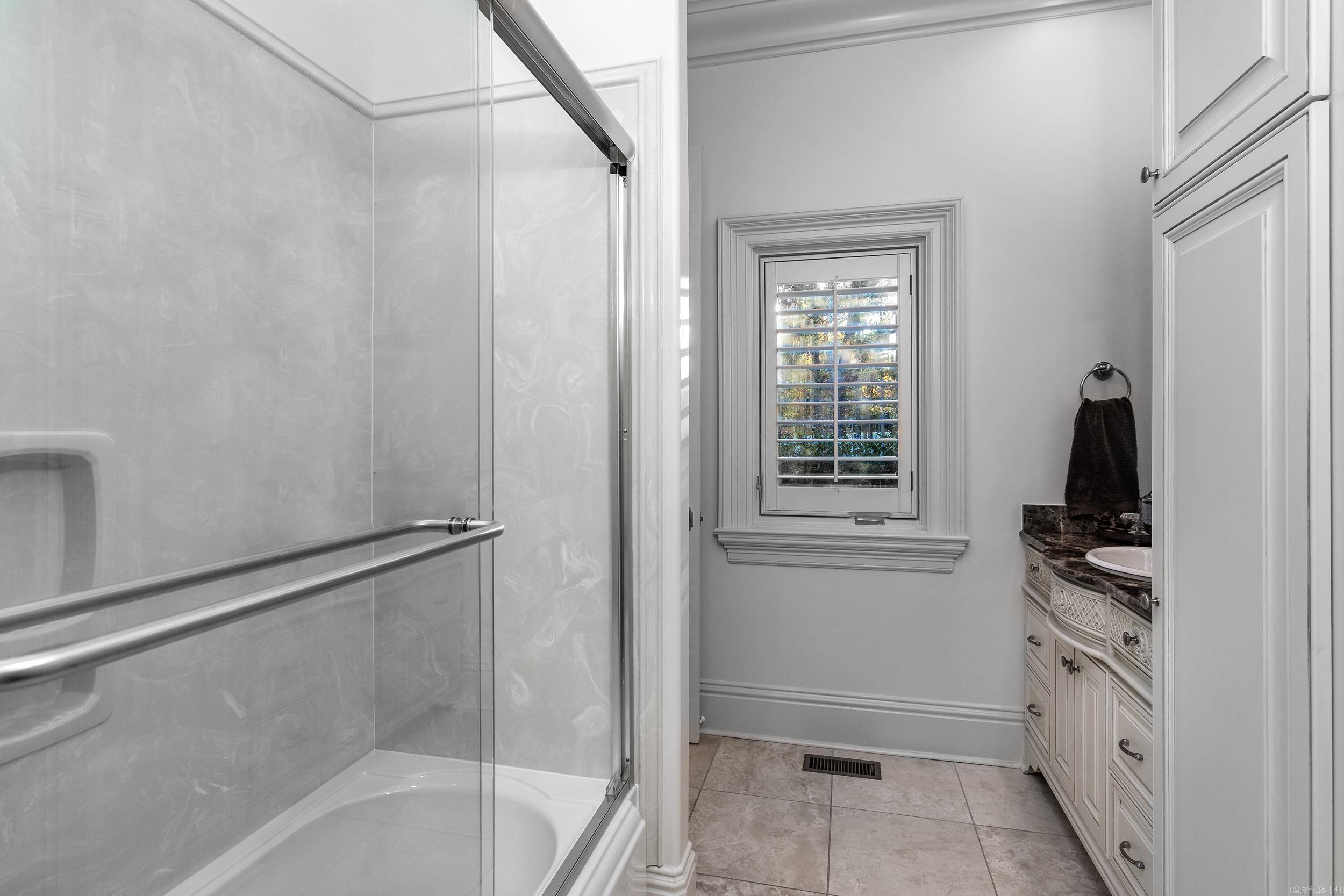 CHENAL VALLEY SOLOGNE CIRCLE - Residential