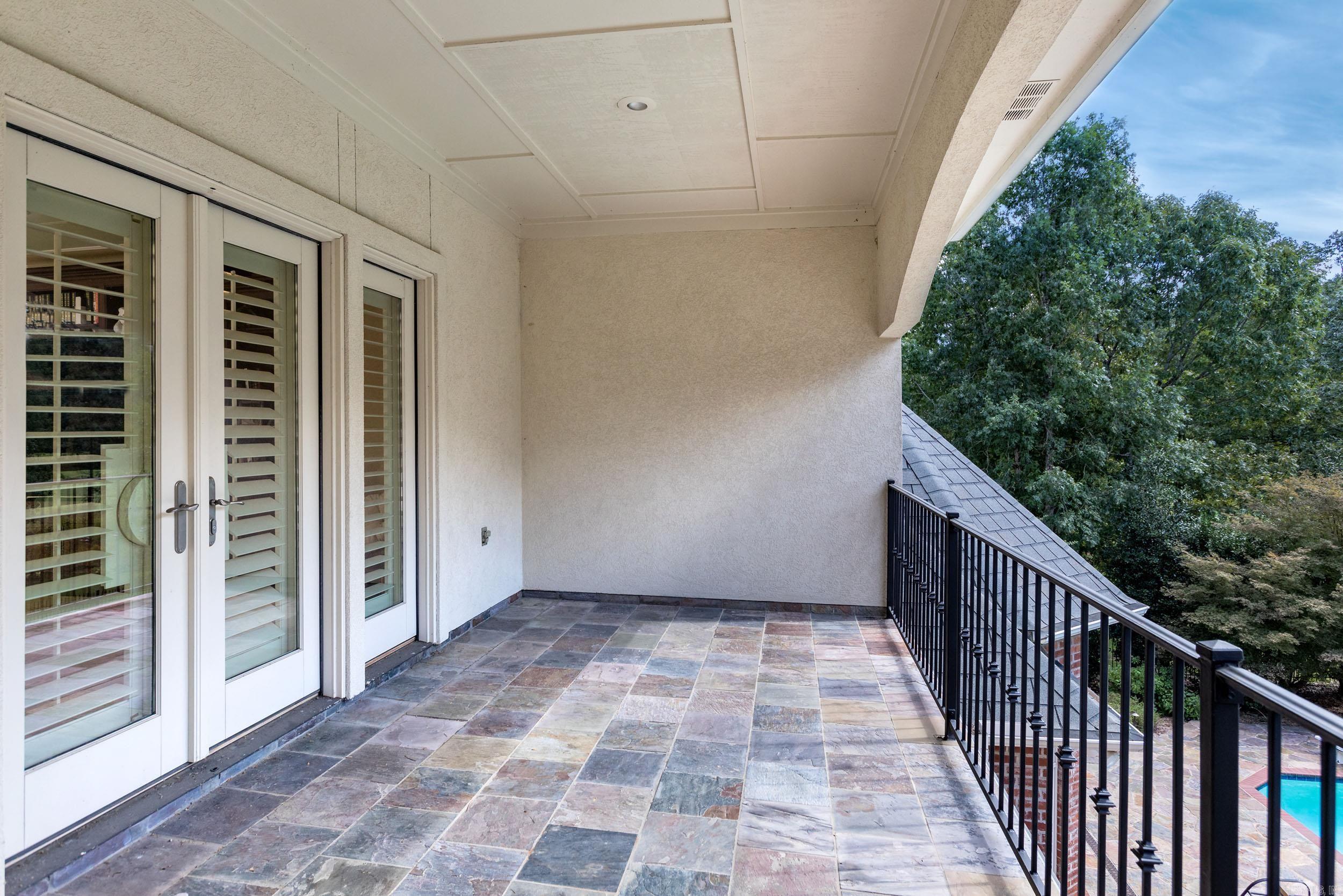 CHENAL VALLEY SOLOGNE CIRCLE - Residential