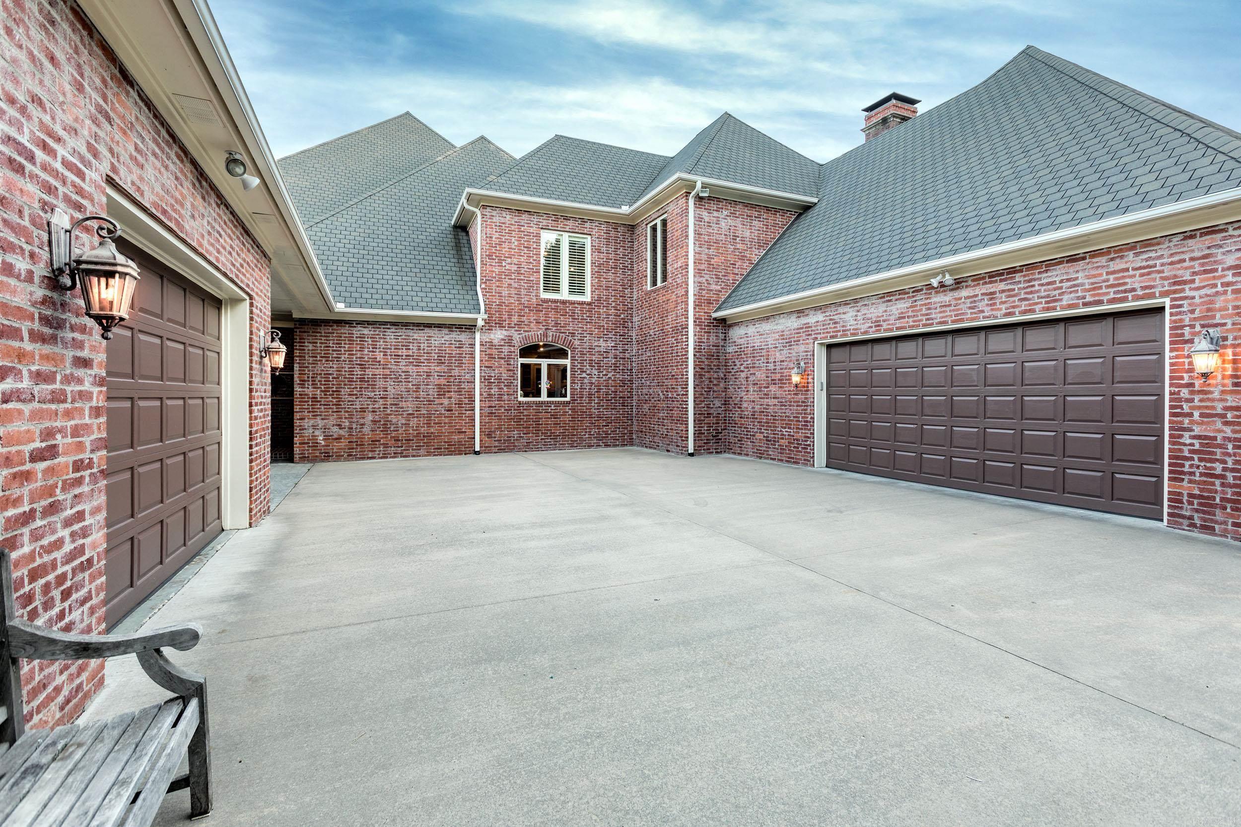 CHENAL VALLEY SOLOGNE CIRCLE - Residential
