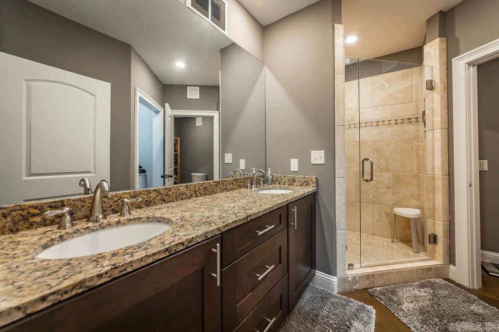 NARROWS INN AT GREERS FERRY HPR - Residential