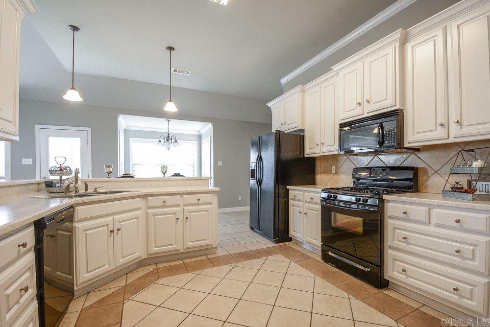 AUSTIN LAKES ON THE BAY ADDN - Residential