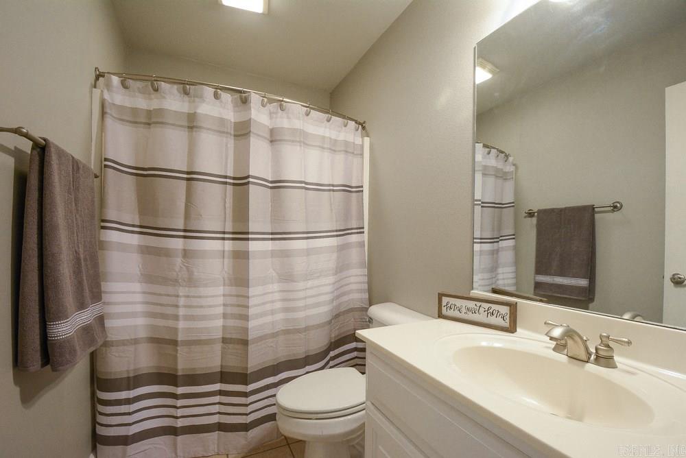 AUSTIN LAKES ON THE BAY ADDN - Residential