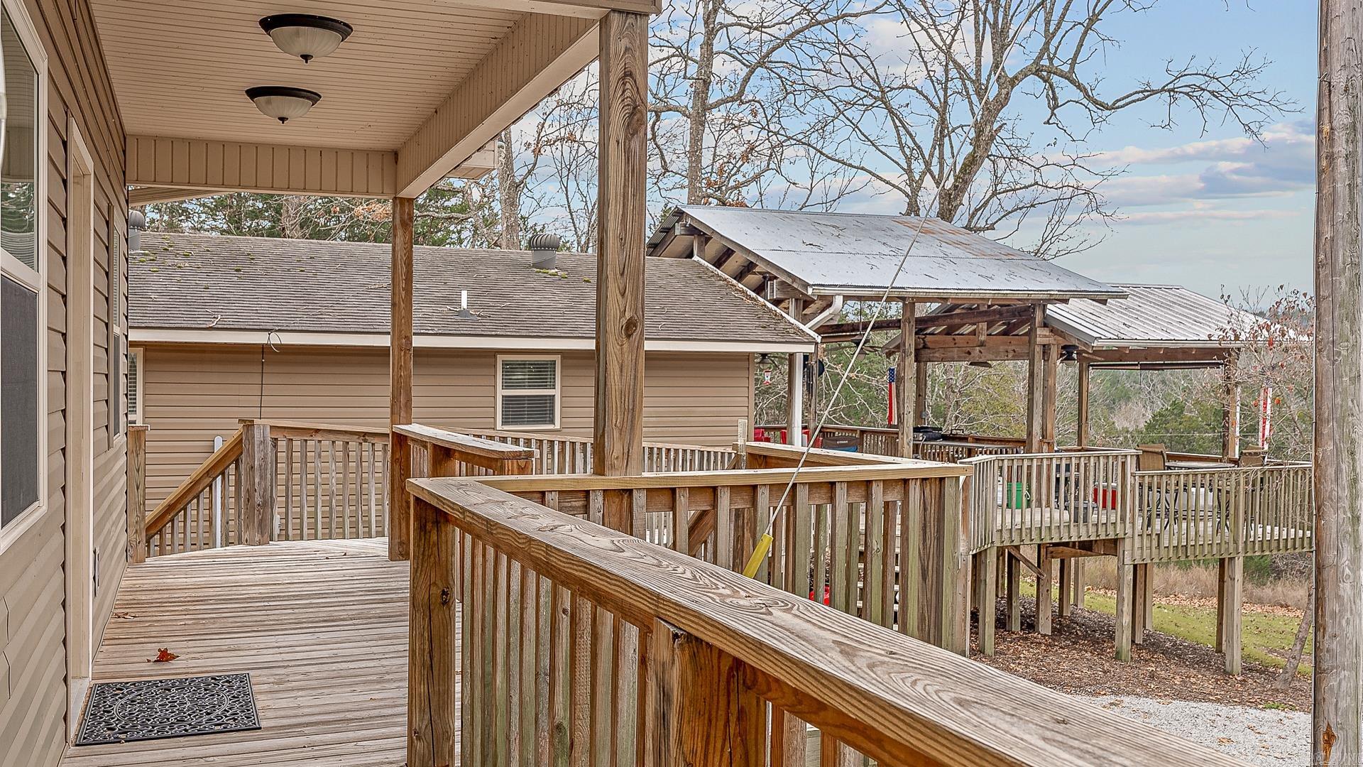 HENDERSON HEIGHTS - Residential