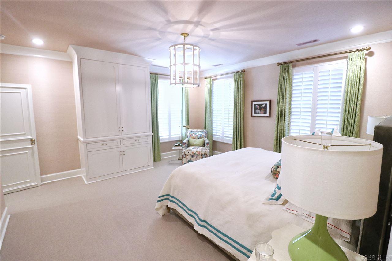 COUNTRY CLUB HEIGHTS - Residential