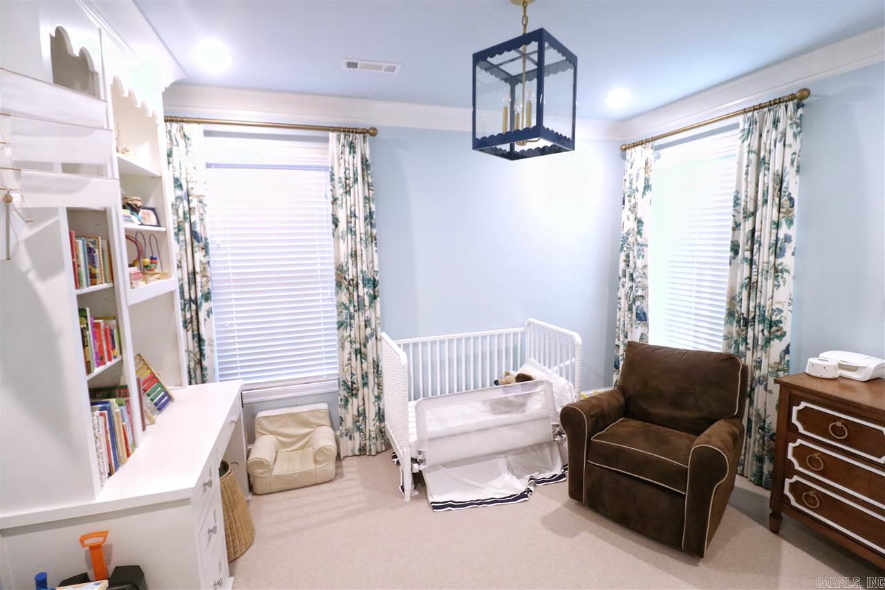 COUNTRY CLUB HEIGHTS - Residential
