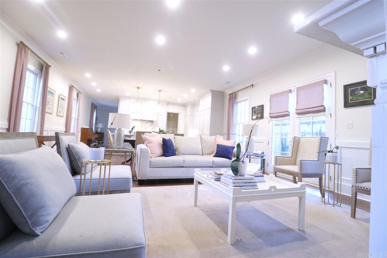 COUNTRY CLUB HEIGHTS - Residential