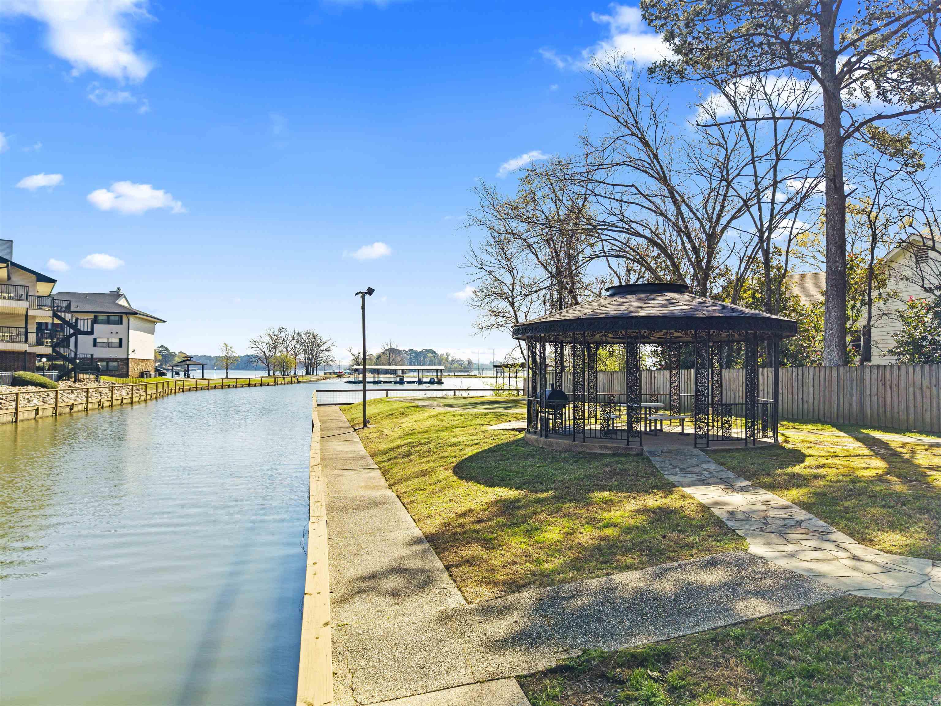 EMERALD ISLE HPR - Residential