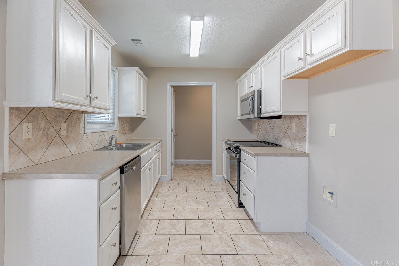 BOSTON PROPER SUB - Residential